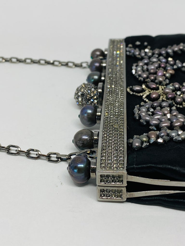 Vintage VALENTINO Garavani Black Bead Pearl Evening Mini Clutch Bag w/ Chain  For Sale 2