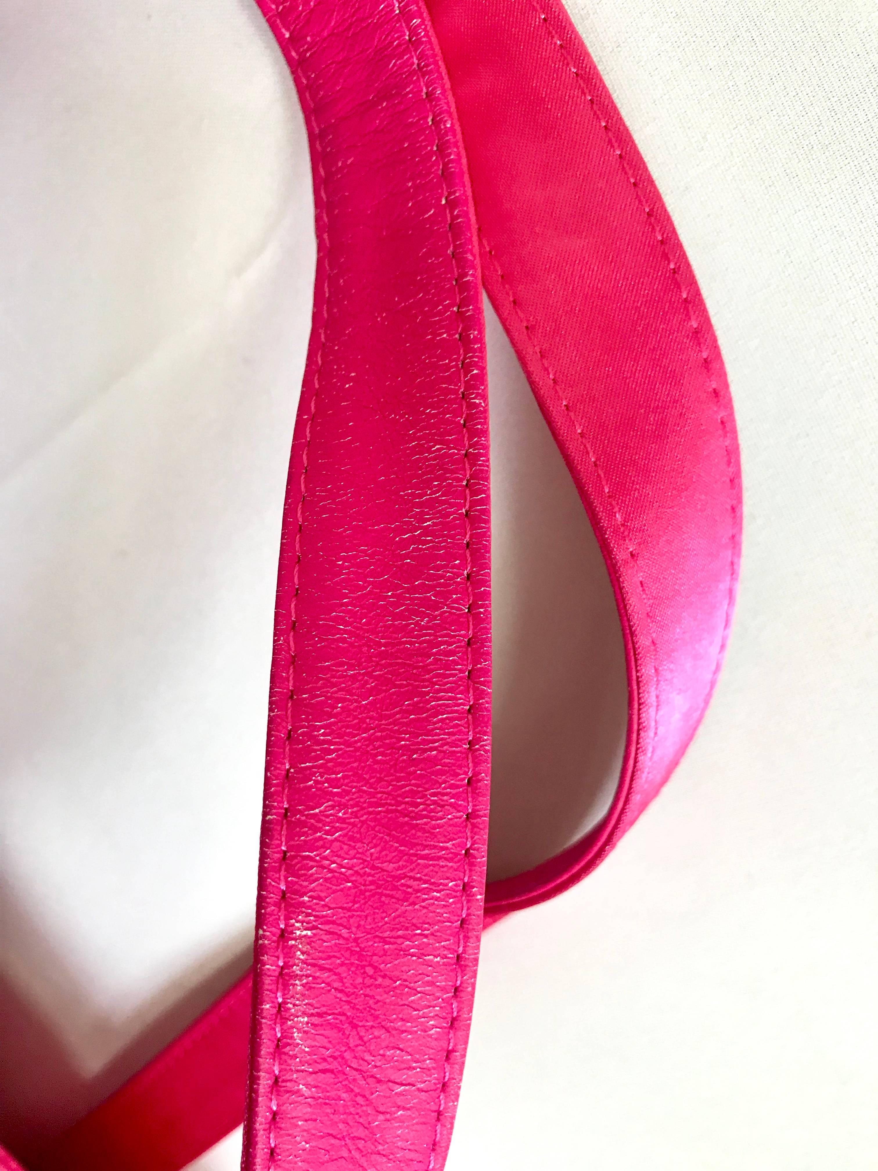 Vintage Valentino Garavani pink satin large tote with gold tone V  logo straps. For Sale 4