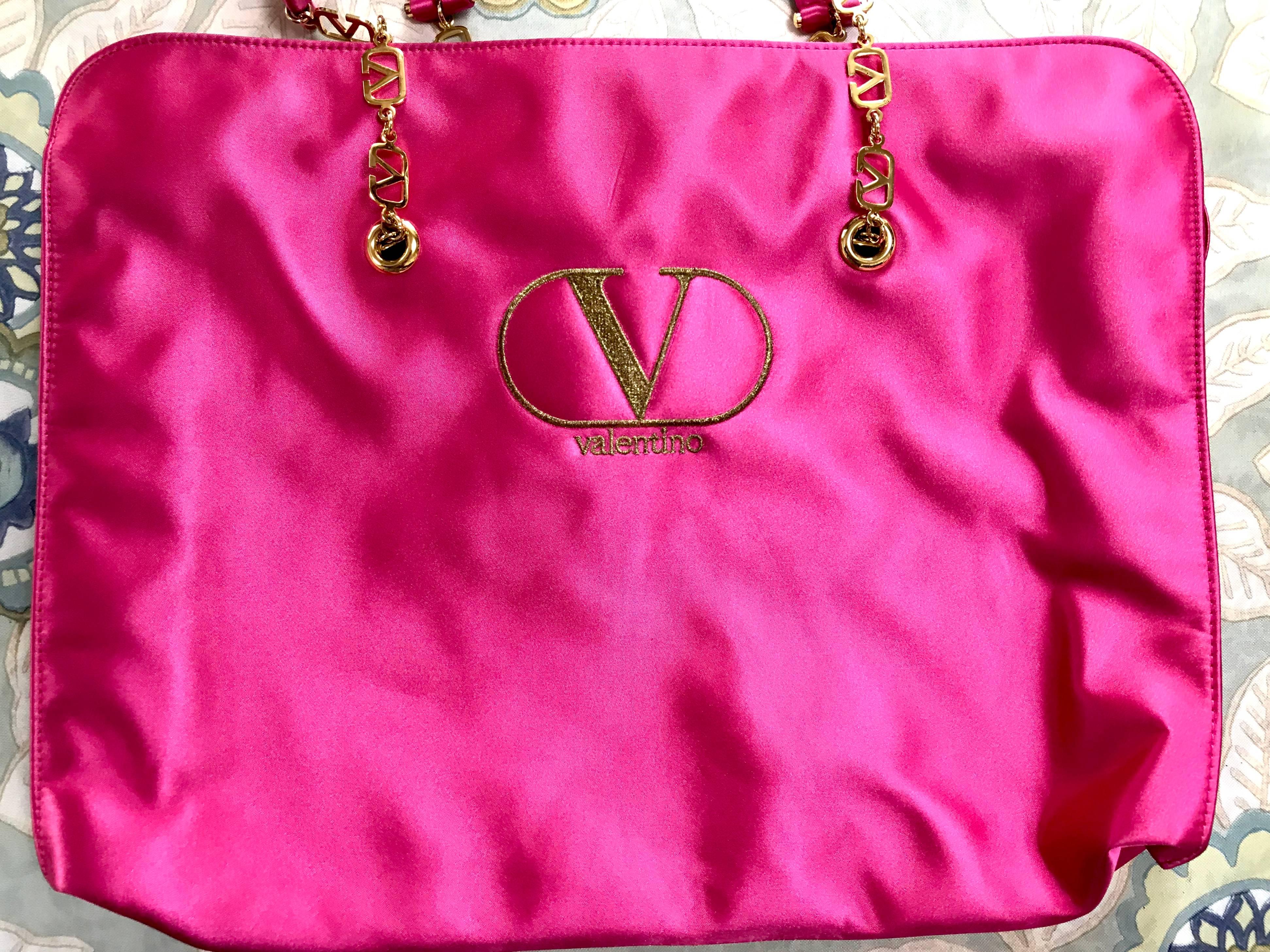 purse with v logo