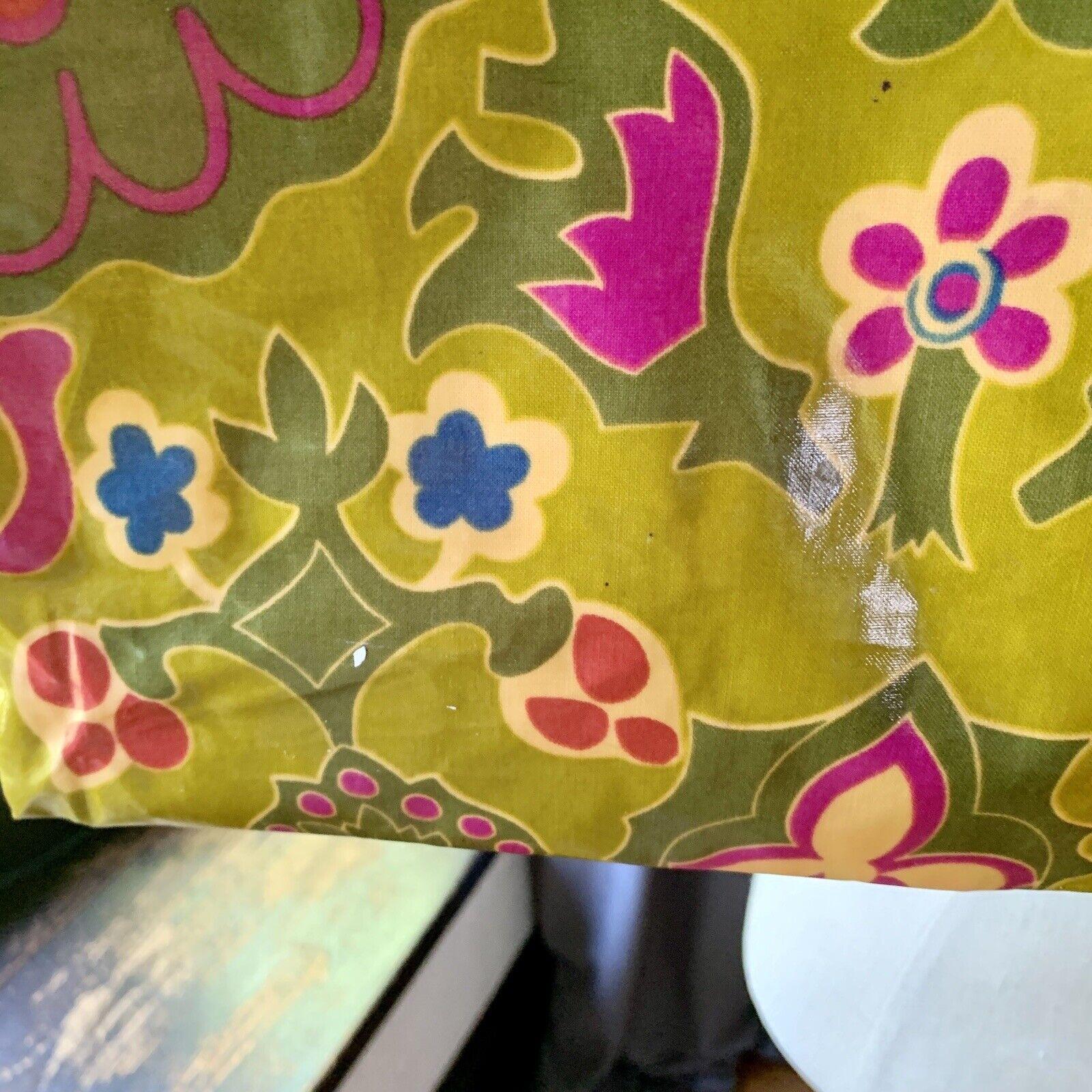 Vintage VALENTINO Garavani RARE PVC Floral Reusable Tote Bag MADE IN ITALY 1999 In Good Condition For Sale In Asheville, NC