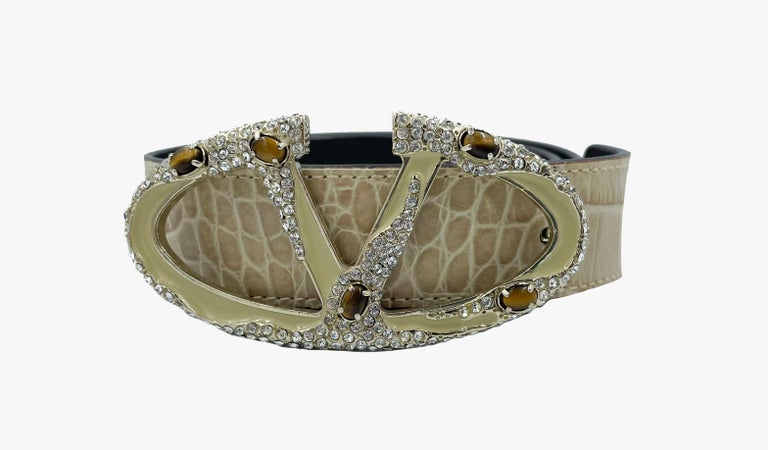 Vintage Valentino Garavani rhinestone V-bucke textured  display picture 3