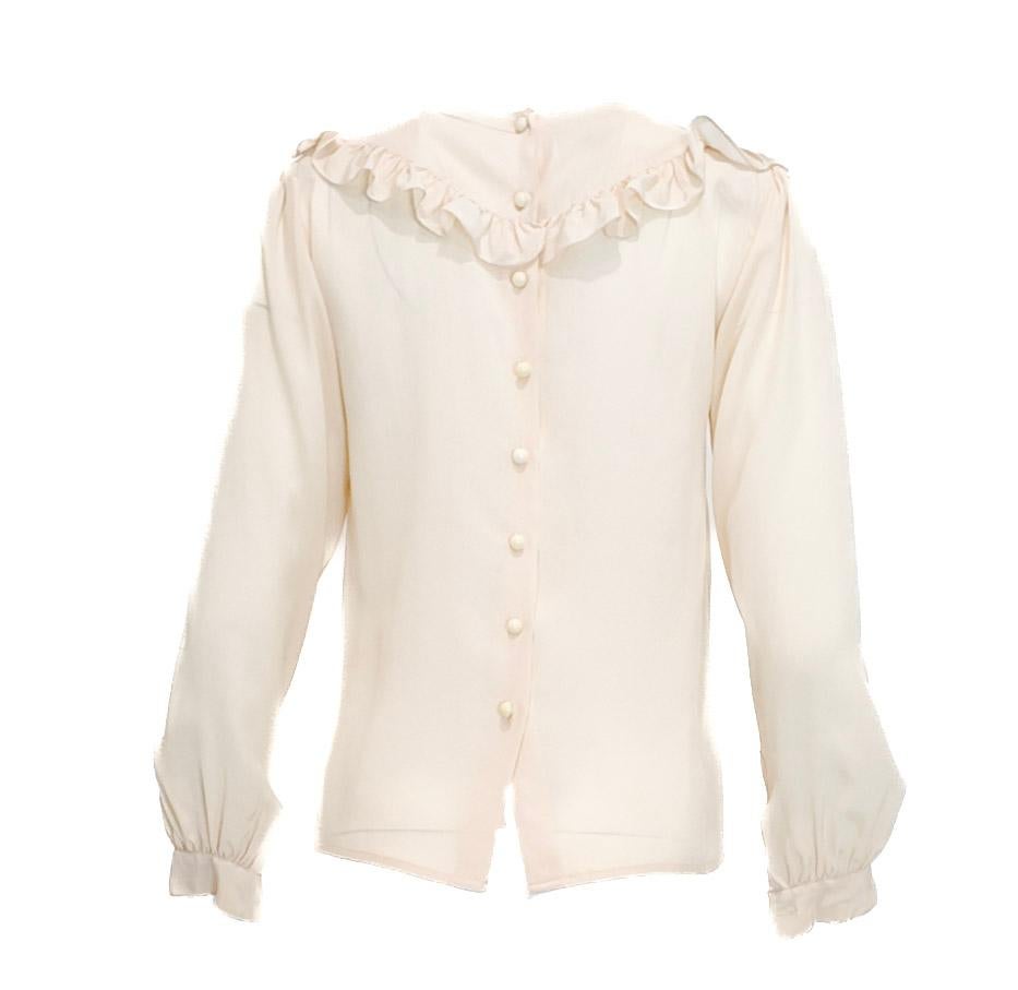 Blusa Vintage Valentino/ Neiman Marcus Crema de Seda con Cuello Volante y Rosa Deta en Bueno estado para la venta en Los Angeles, CA