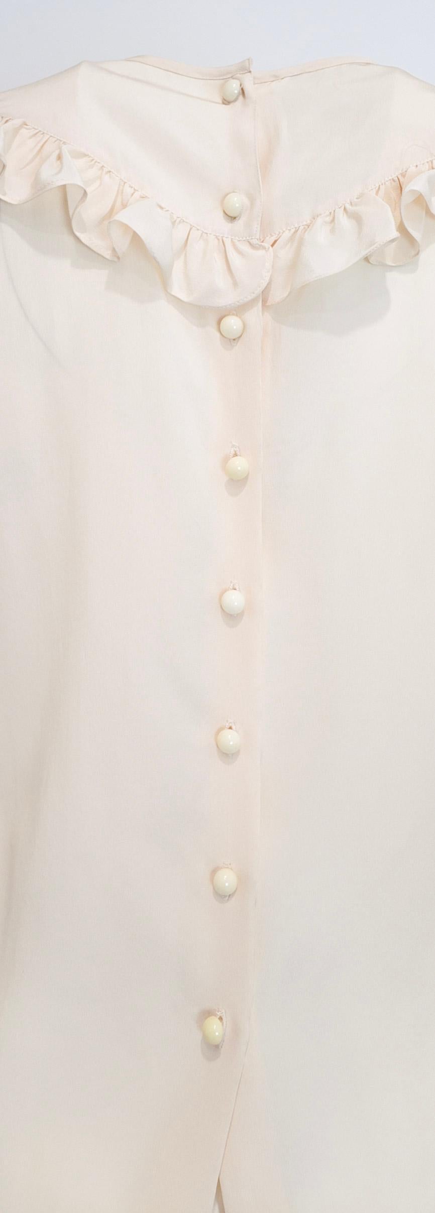 De las mujeres Blusa Vintage Valentino/ Neiman Marcus Crema de Seda con Cuello Volante y Rosa Deta en venta