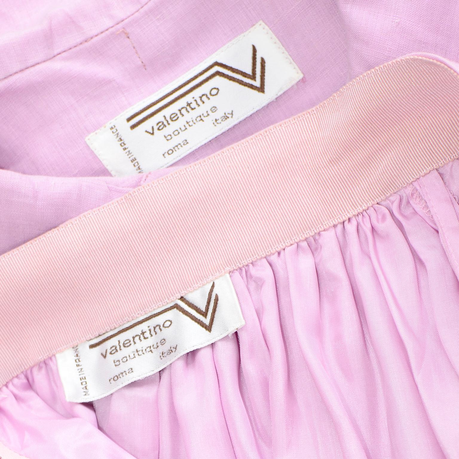 Valentino Vintage Blass lila Leinen 2-teiliges Vintage-Kleid mit Bluse & gestufter Rock aus Leinen im Angebot 4