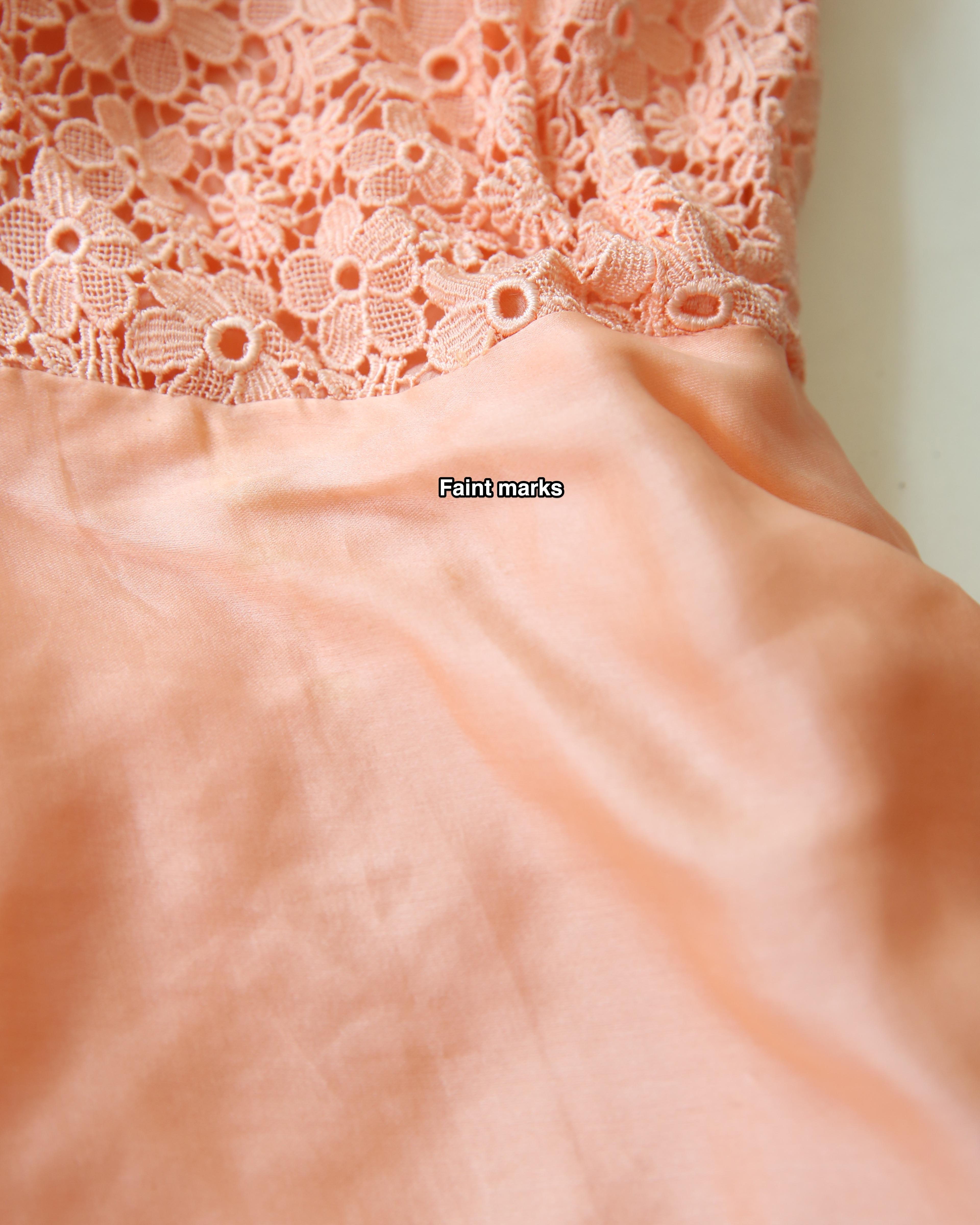 Vintage Valentino sleeveless lace peach pink babydoll flared mini cocktail dress For Sale 8