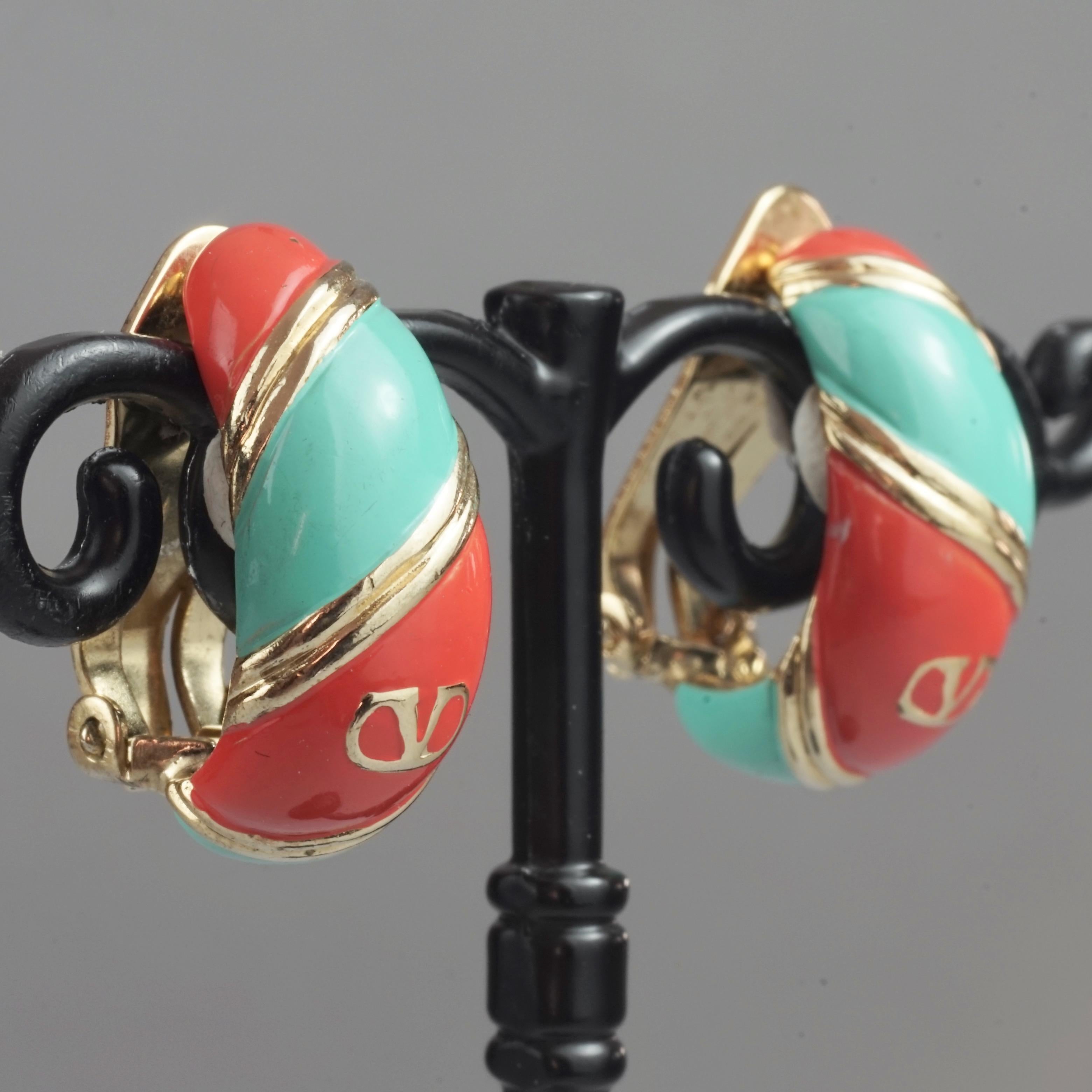Vintage VALENTINO V Logo Enamel Earrings For Sale 2