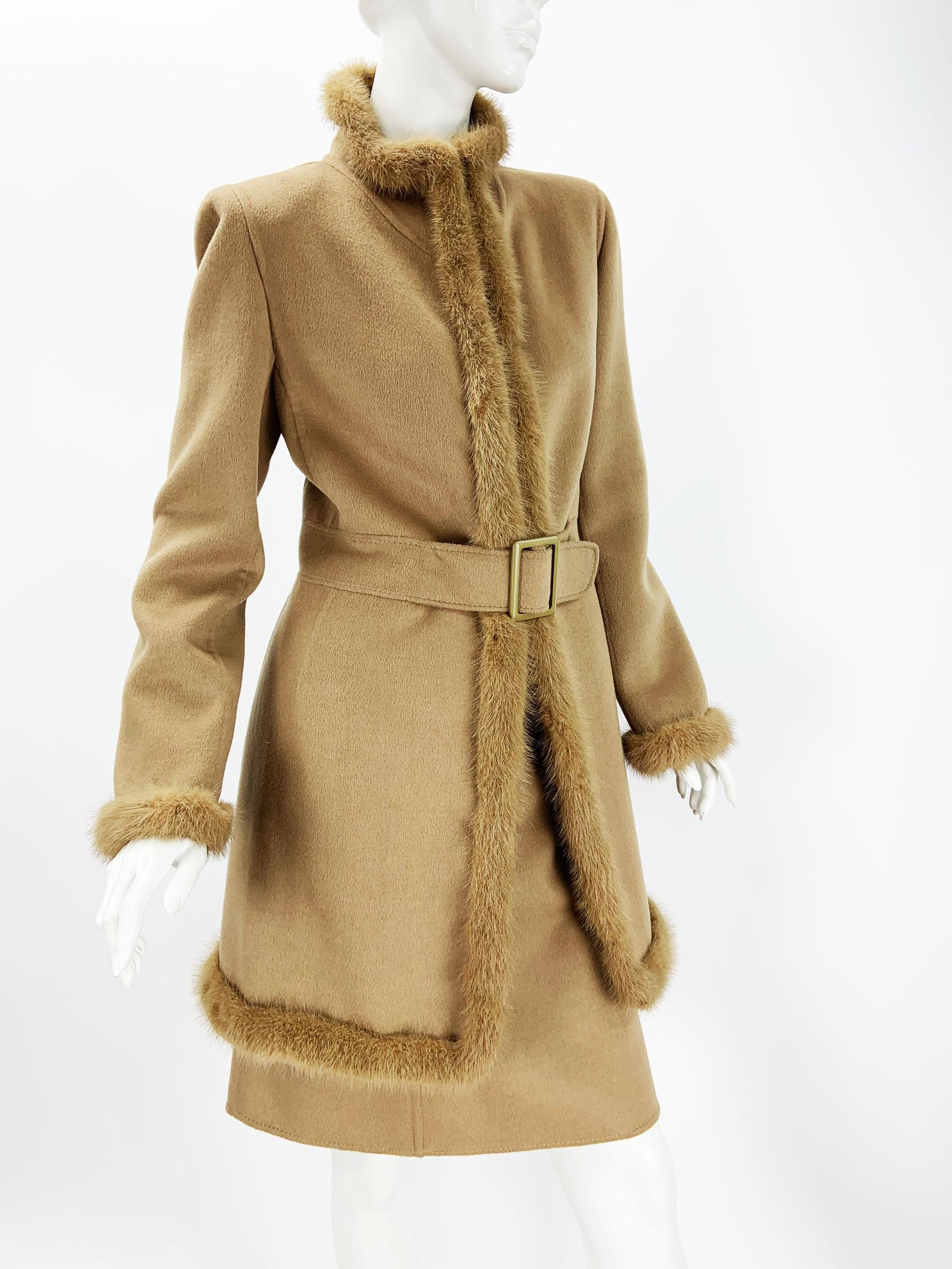 Vintage Valentino Wool Mink Trimmed Camel Color Skirt Suit size 10 In Excellent Condition For Sale In Montgomery, TX