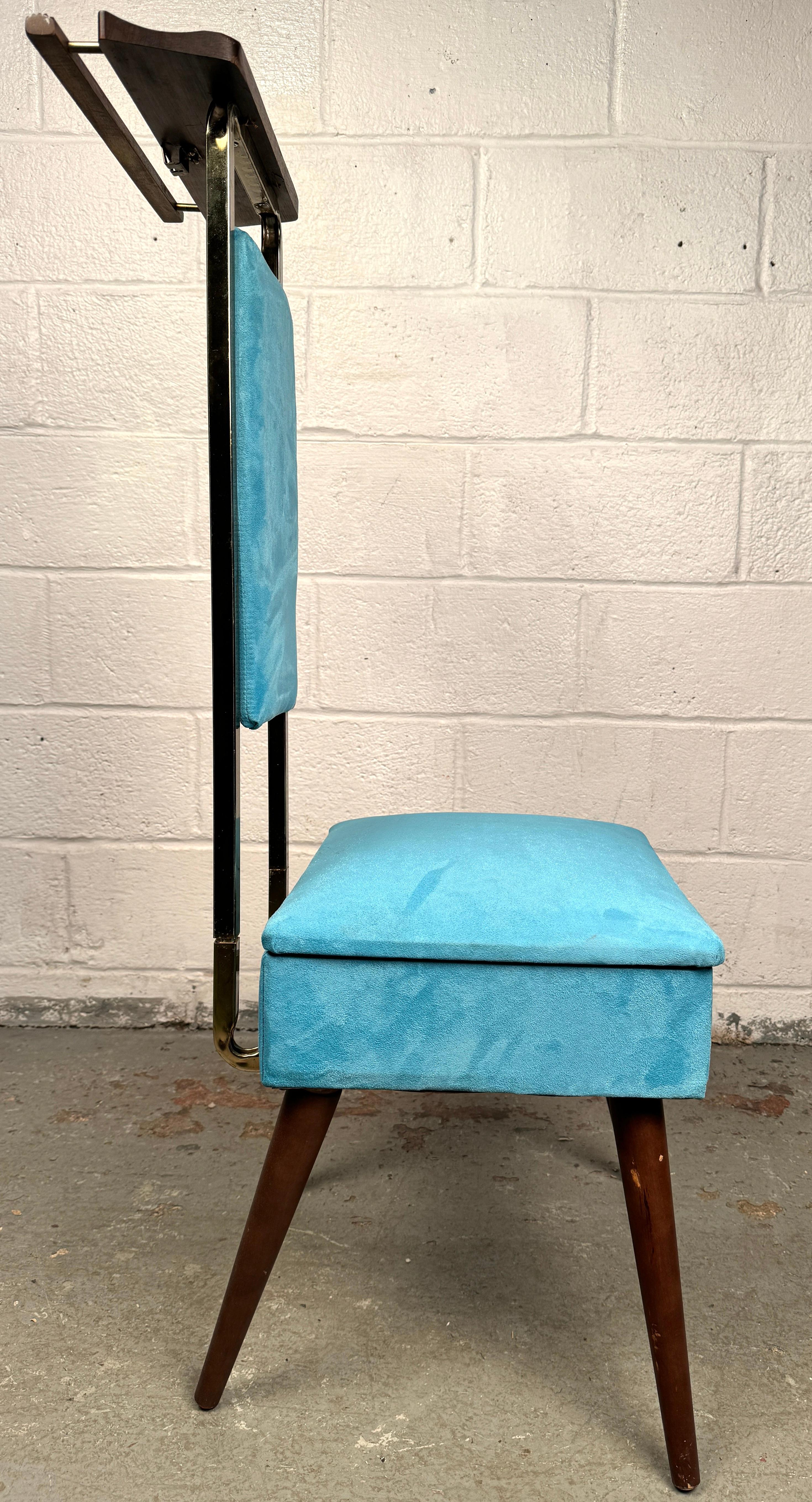 Vintage Valet Chair by Nova Products In Good Condition For Sale In Brooklyn, NY