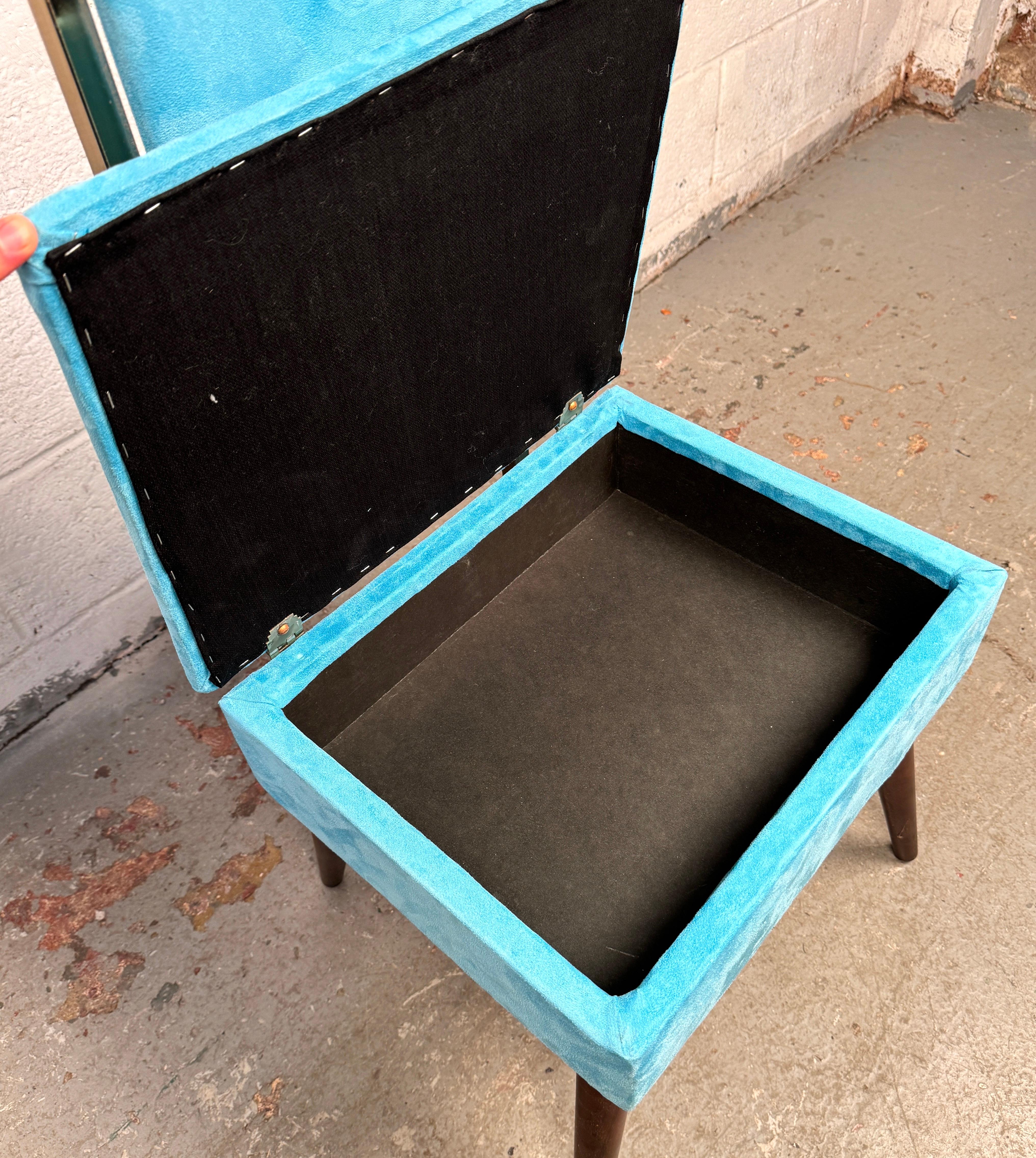Vintage Valet Chair by Nova Products For Sale 2