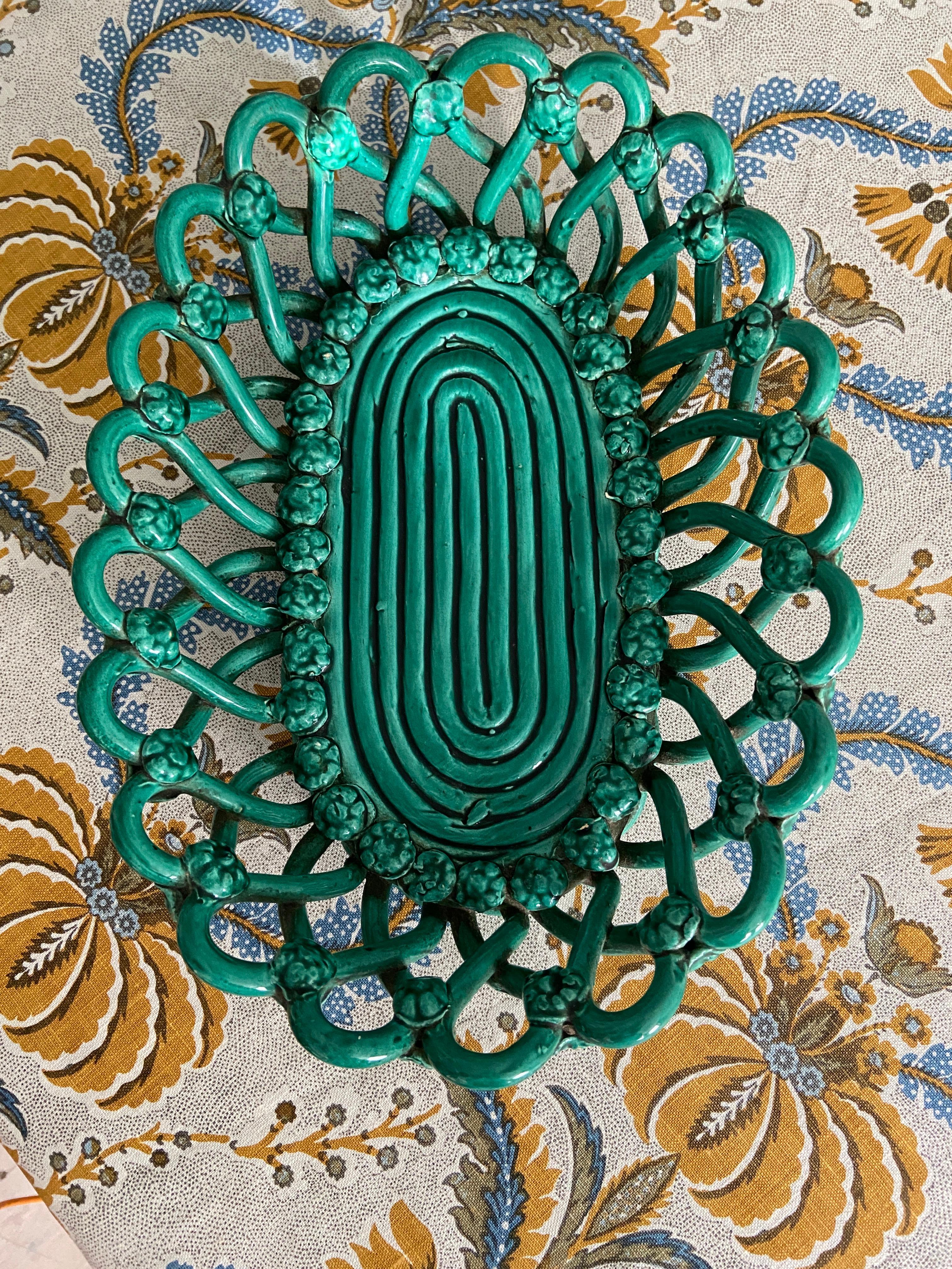 Vintage-Korb aus gewebter Keramik in grüner Glasur von Vallauris, Frankreich, 1940er Jahre im Zustand „Gut“ im Angebot in Copenhagen K, DK