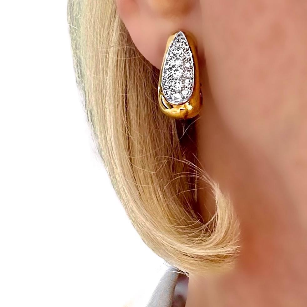 Vintage Van Cleef & Arpels 18K Gelbgold und Diamant J Haken Ohrringe im Angebot 5