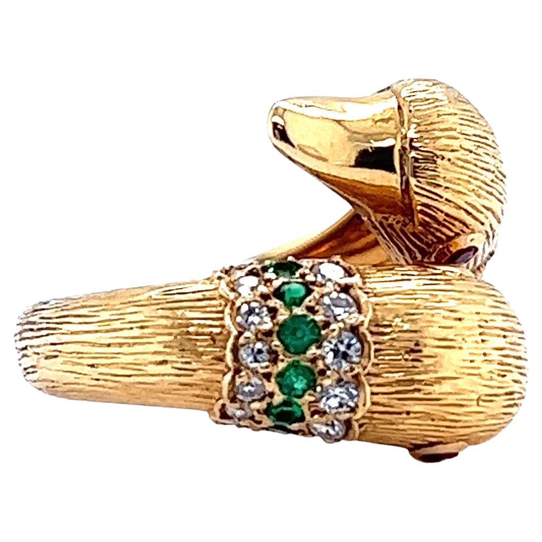 Vintage Van Cleef & Arpels Diamond Emerald Ruby 18 Karat Gold Twin Duck Ring In Excellent Condition In Beverly Hills, CA