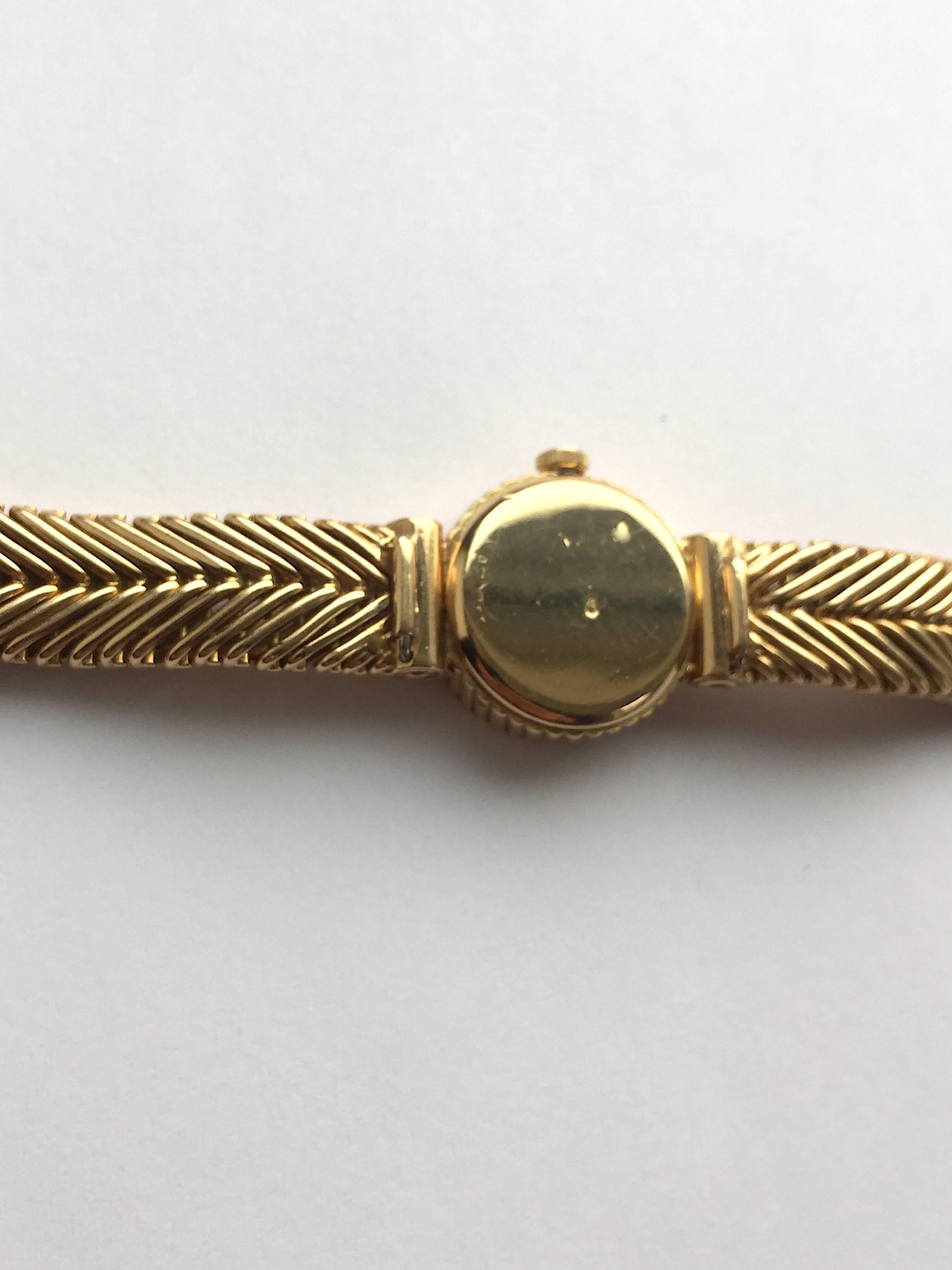 Art Deco Van Cleef & Arpels Ladies Yellow Gold Vintage Manual Wind Wristwatch For Sale
