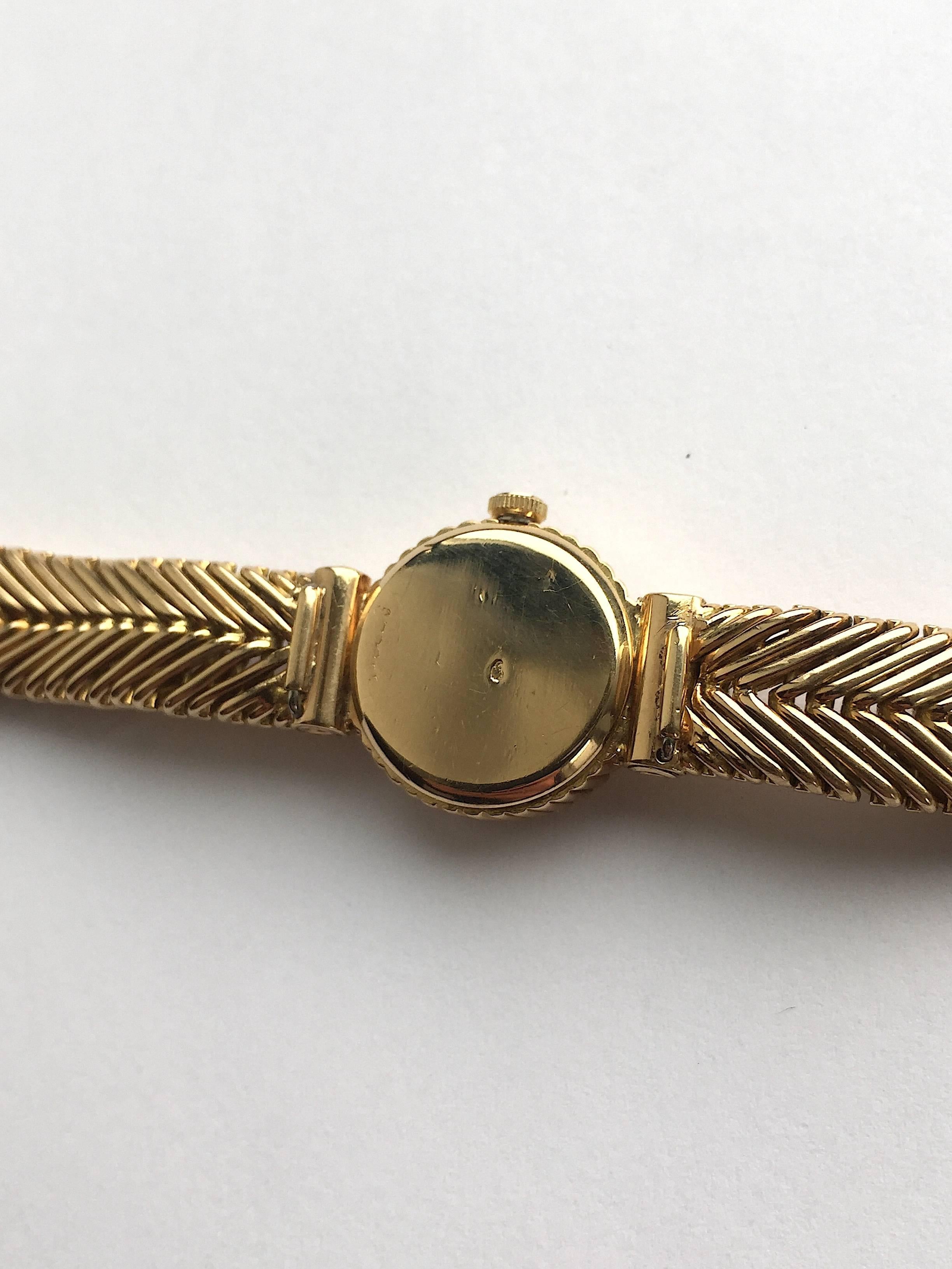 Van Cleef & Arpels Ladies Yellow Gold Vintage Manual Wind Wristwatch For Sale 3