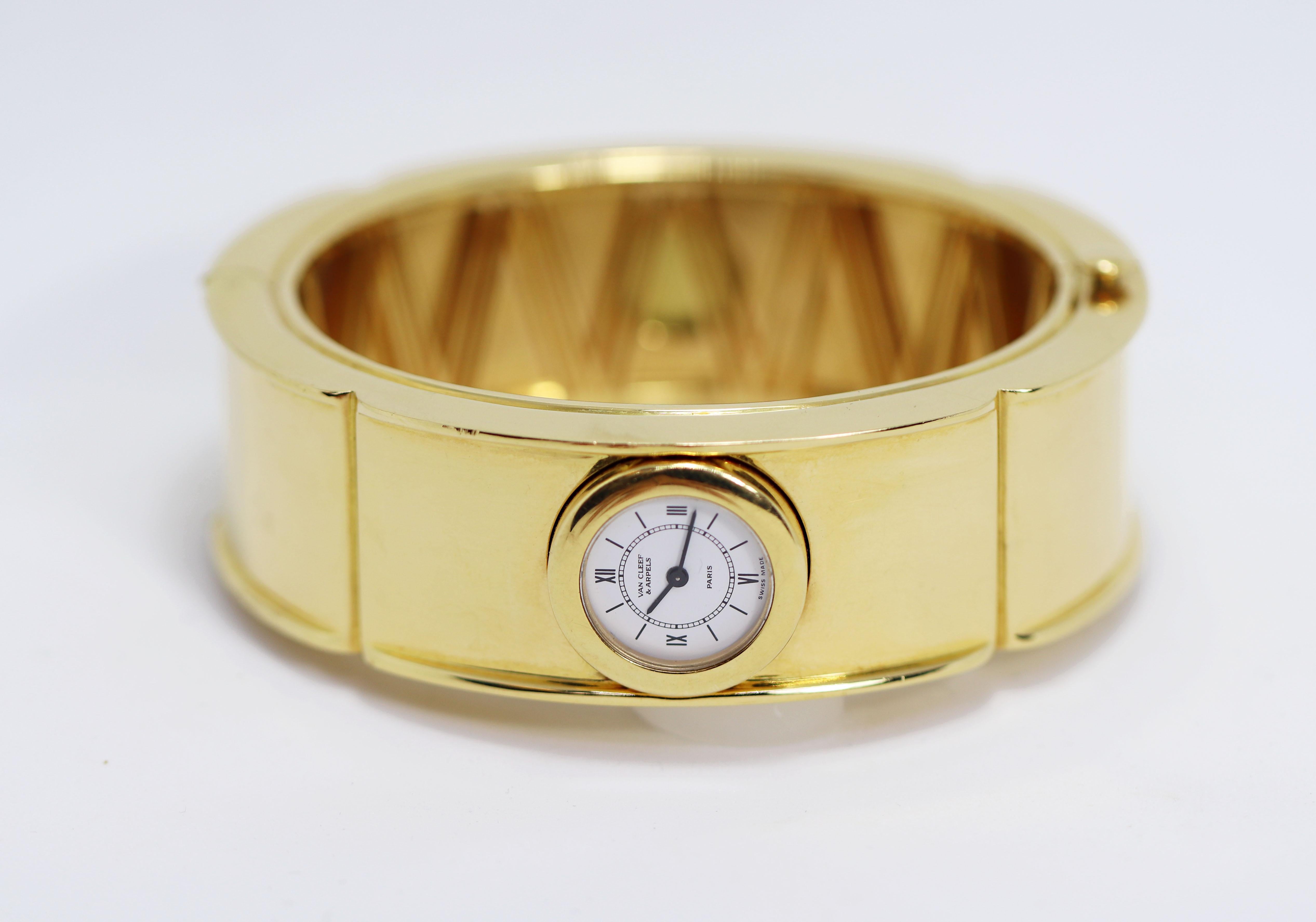 Vintage Van Cleef & Arpels 18 Carat Yellow Gold Bangle Watch In Excellent Condition In London, GB