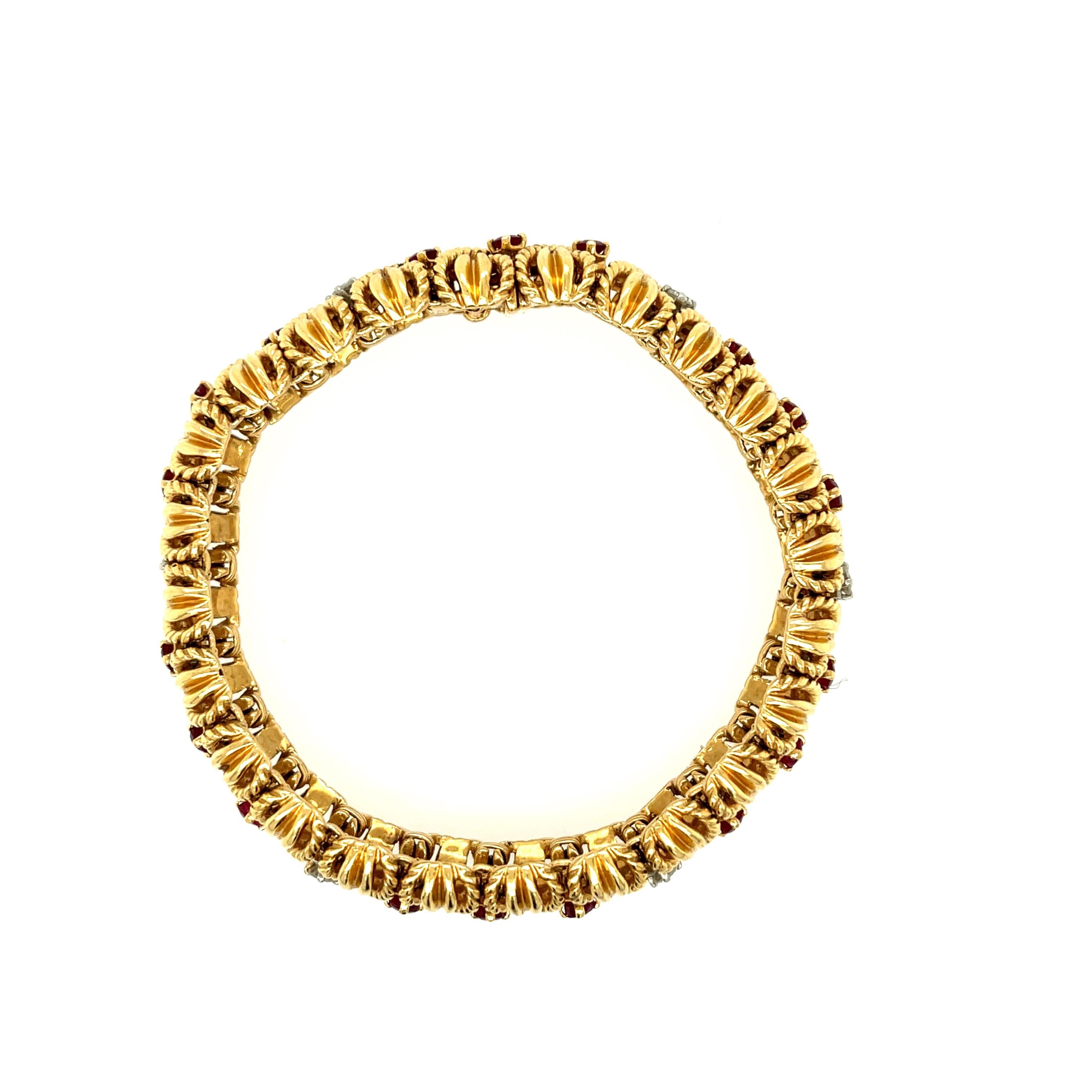 Vintage Van Cleef & Arpels 18 Karat Gold Ruby Diamond Braided Bracelet In Good Condition In New York, NY