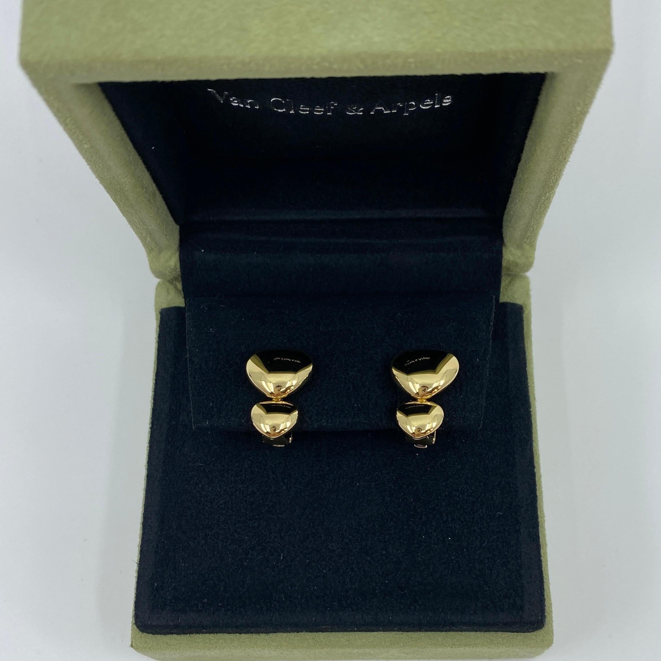 Vintage Van Cleef & Arpels 18 Karat Yellow Gold Double Heart Earrings Clip on 3