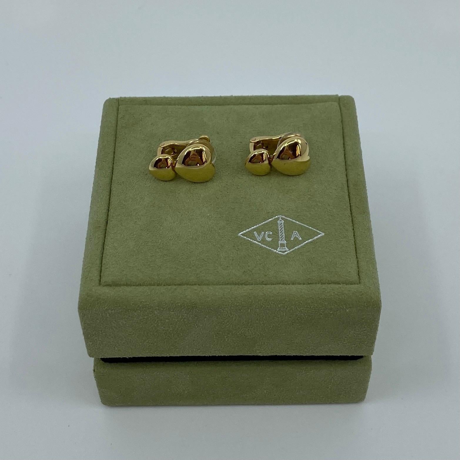 Vintage Van Cleef & Arpels 18 Karat Yellow Gold Double Heart Earrings Clip on 4