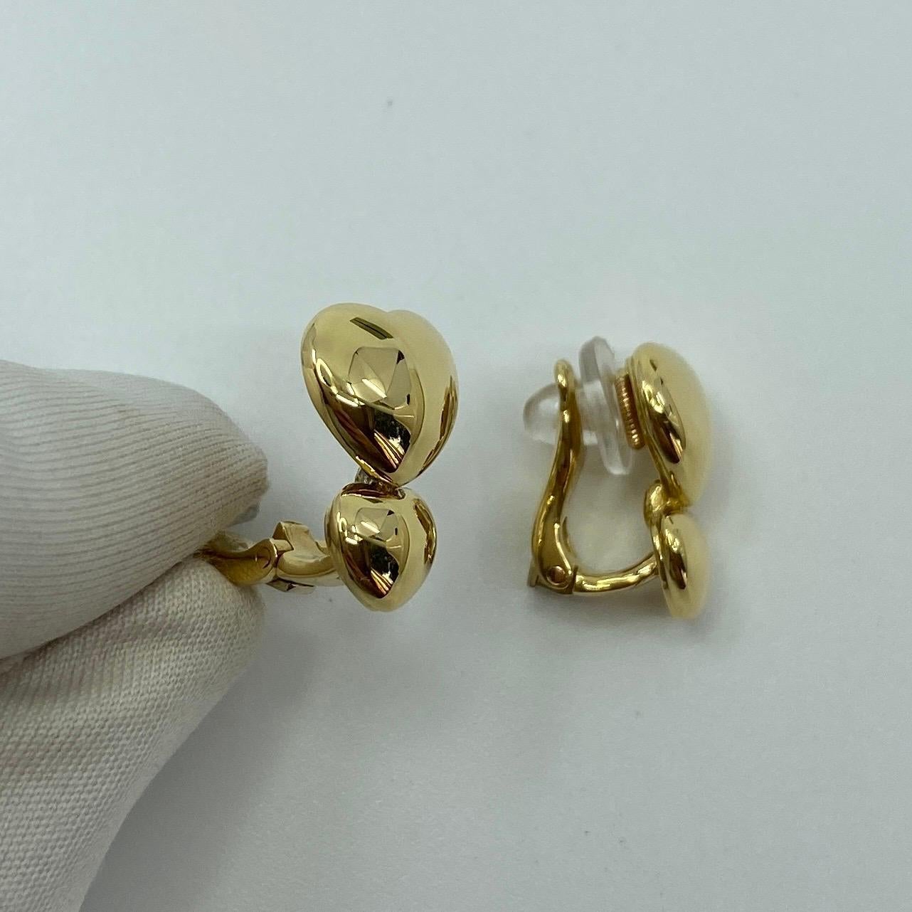 Vintage Van Cleef & Arpels 18 Karat Yellow Gold Double Heart Earrings Clip on In Excellent Condition In Birmingham, GB