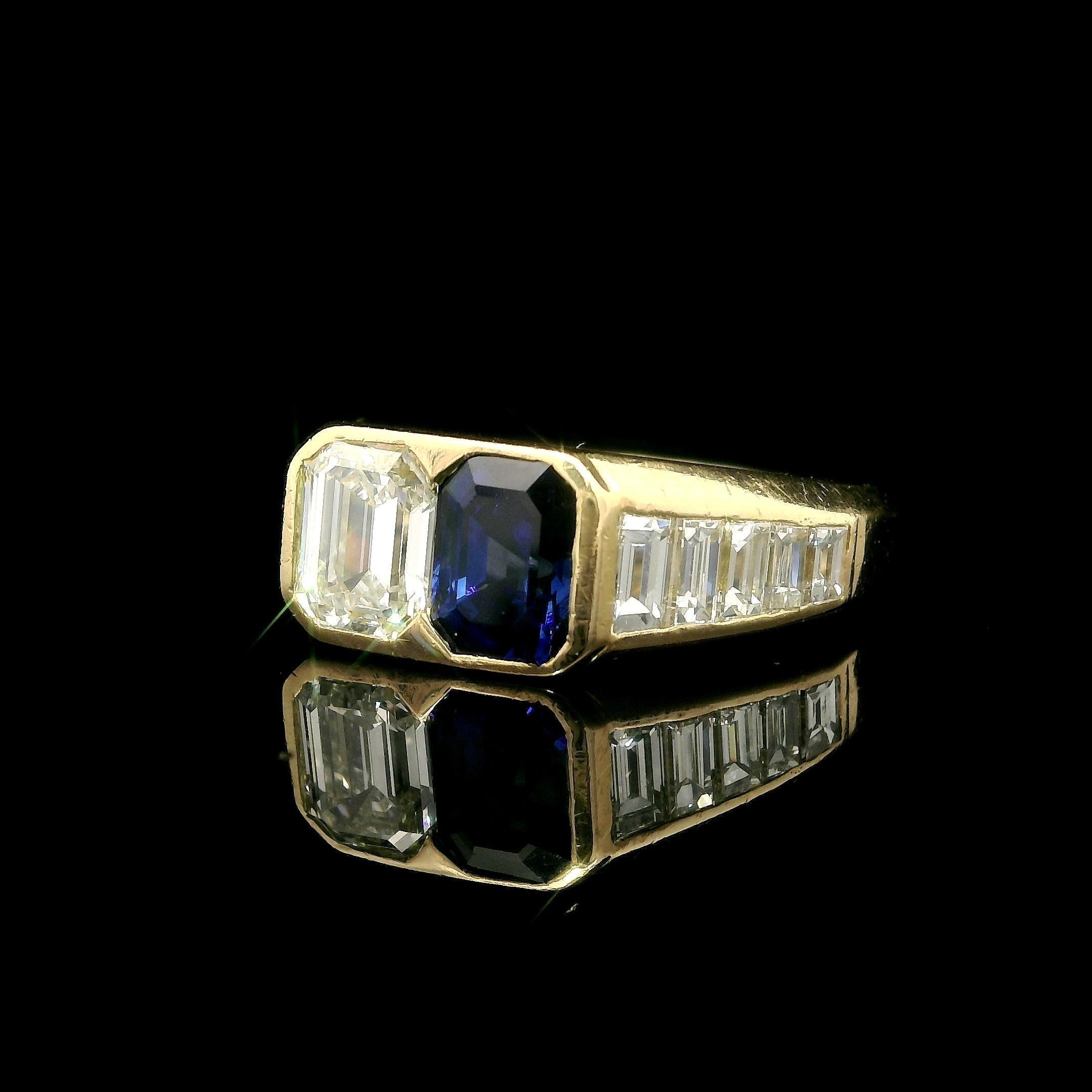 Van Cleef & Arpels 18k Gold 3.4 Karat Saphir-Diamant-Smaragdschliff-Ring im Angebot 6