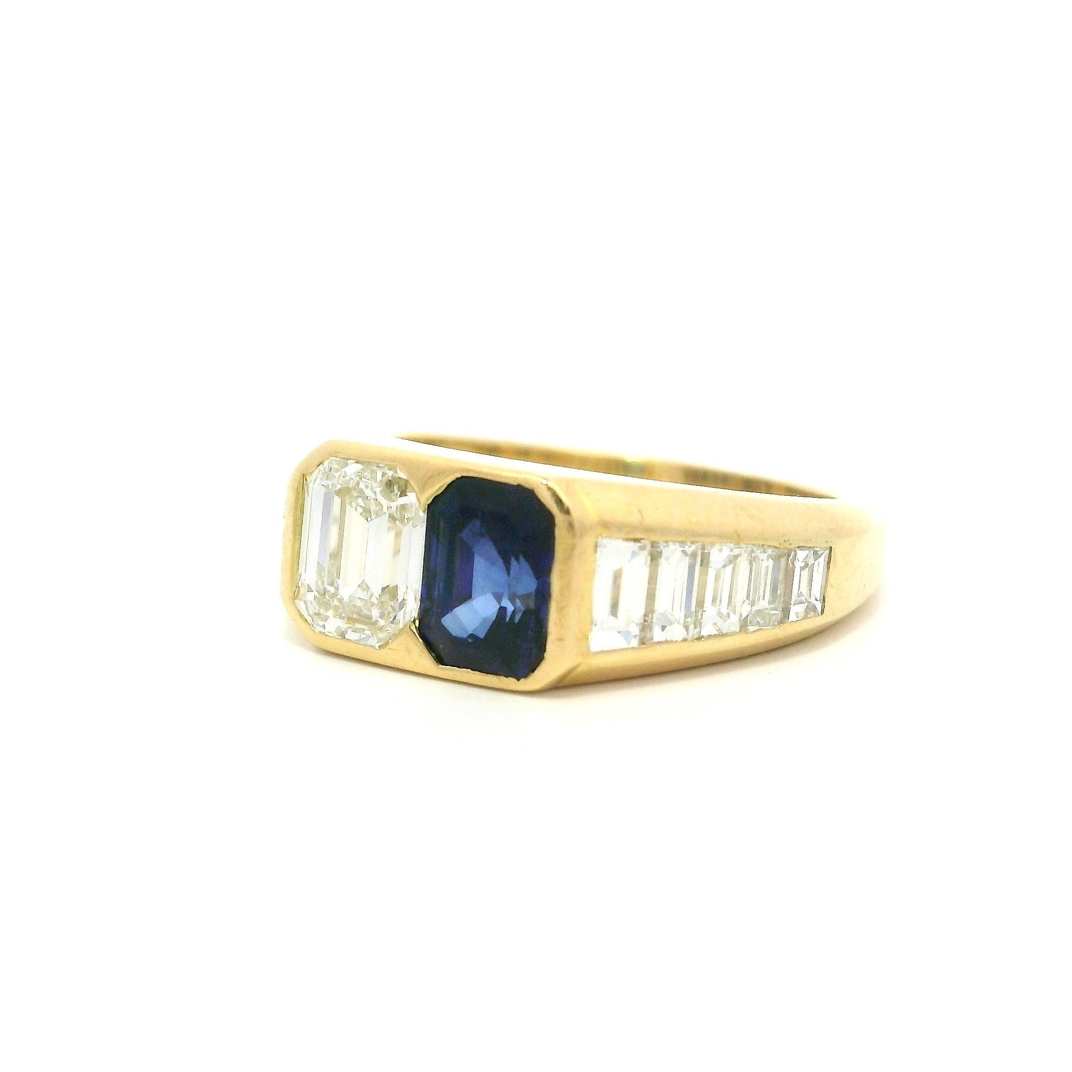Van Cleef & Arpels 18k Gold 3.4 Karat Saphir-Diamant-Smaragdschliff-Ring im Angebot 10