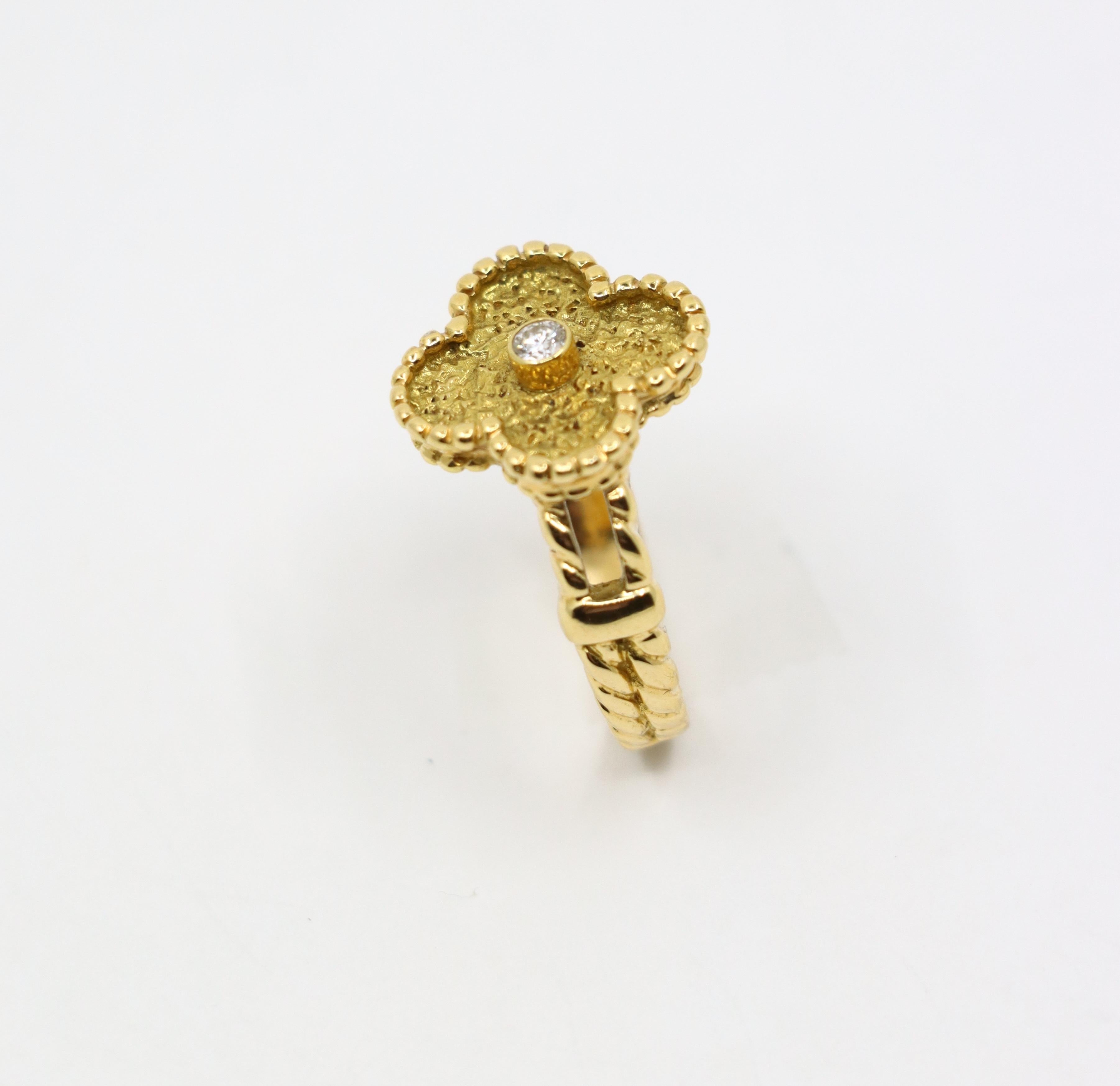 Women's or Men's Vintage Van Cleef & Arpels 18K Gold Diamond Alhambra Ring