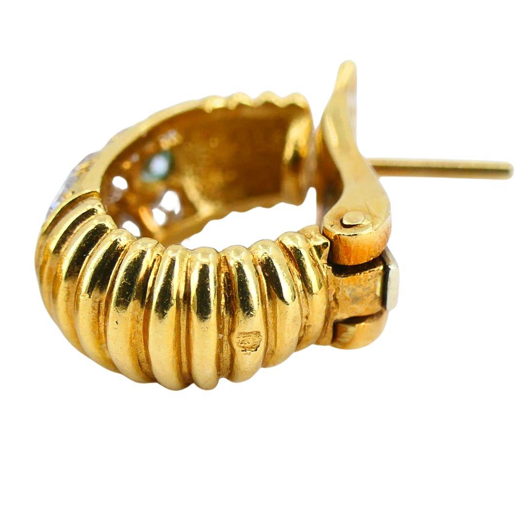 Vintage Van Cleef & Arpels 18k Gold Diamant Huggie Ohrringe im Angebot 9