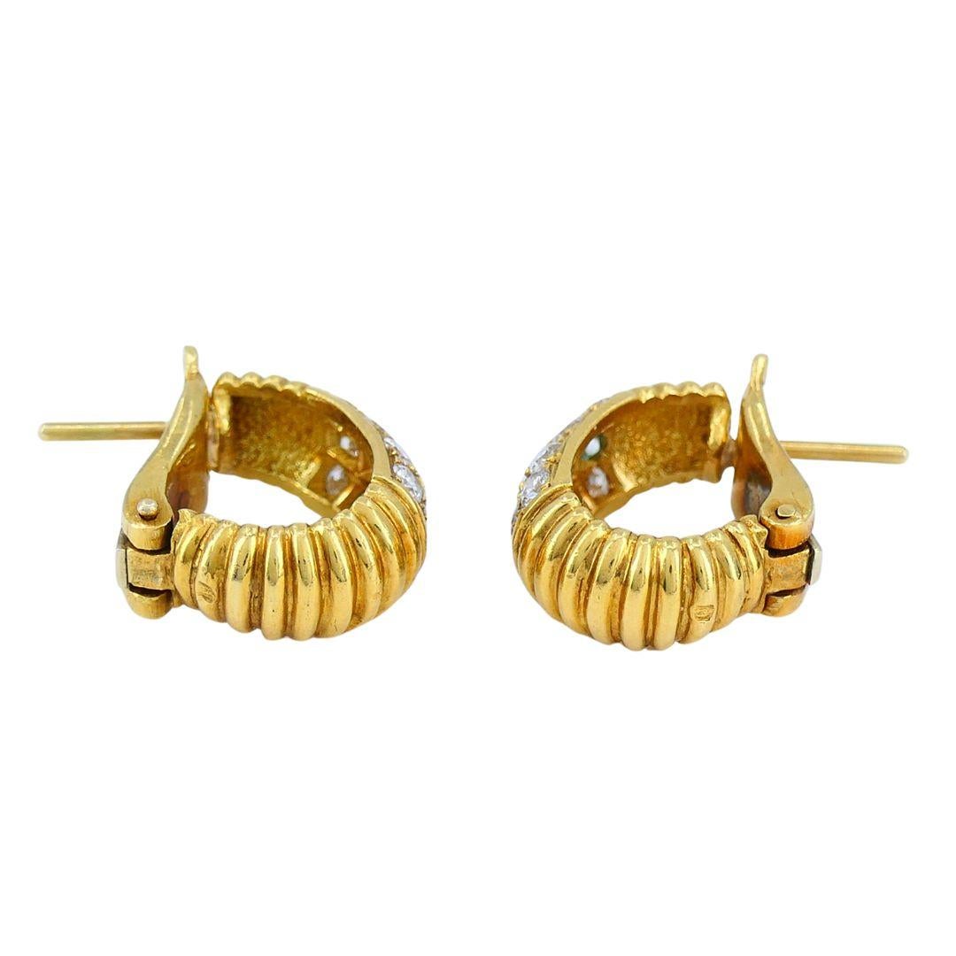 Vintage Van Cleef & Arpels 18k Gold Diamant Huggie Ohrringe im Angebot 4