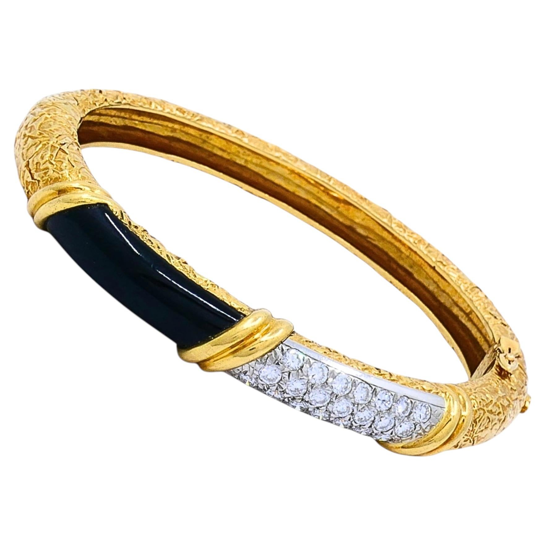 Vintage Van Cleef & Arpels 18k Gold Platinum Onyx Diamond Bangle Bracelet