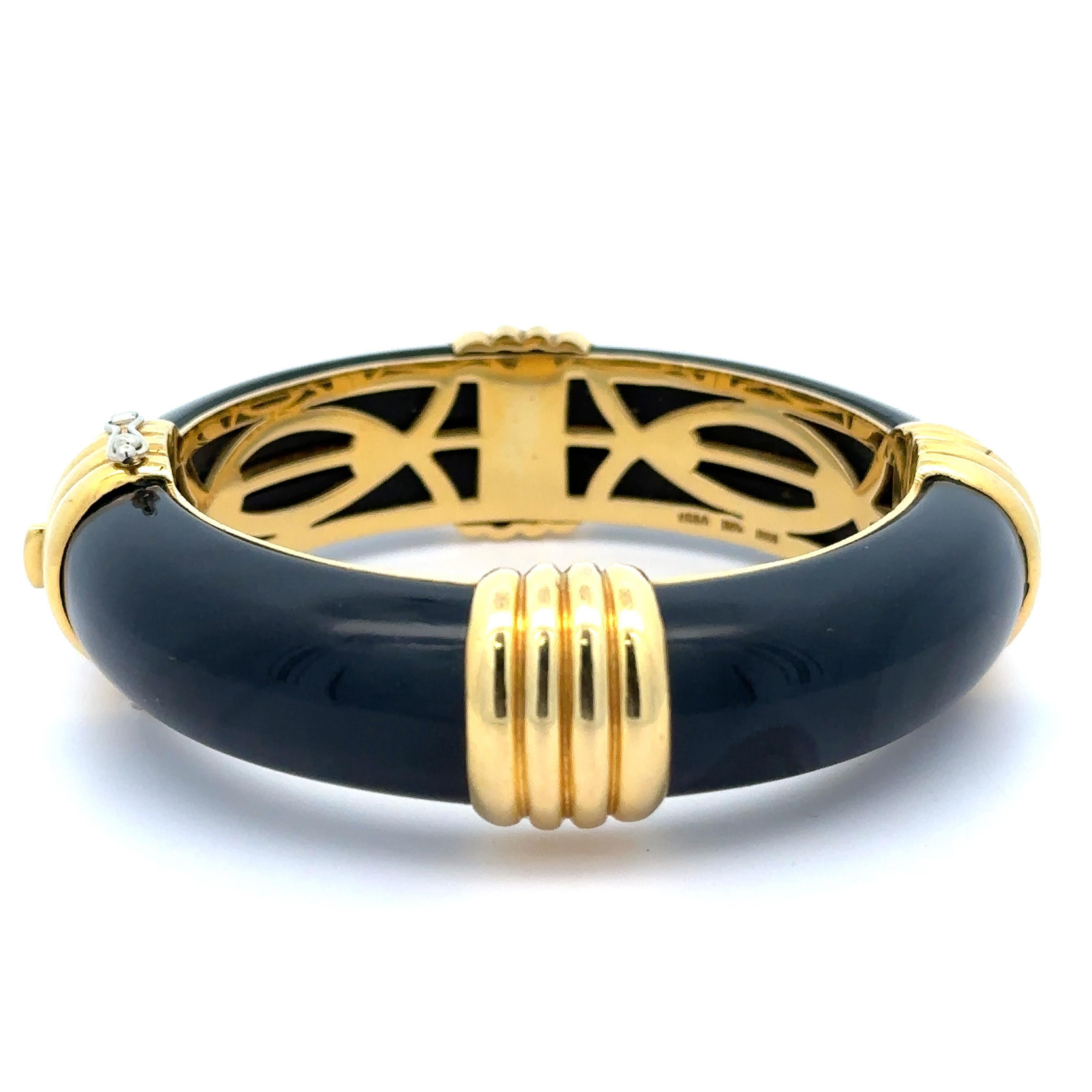 Van Cleef & Arpels Bracelet jonc à charnières vintage en or jaune 18 carats et pierres noires en vente 4