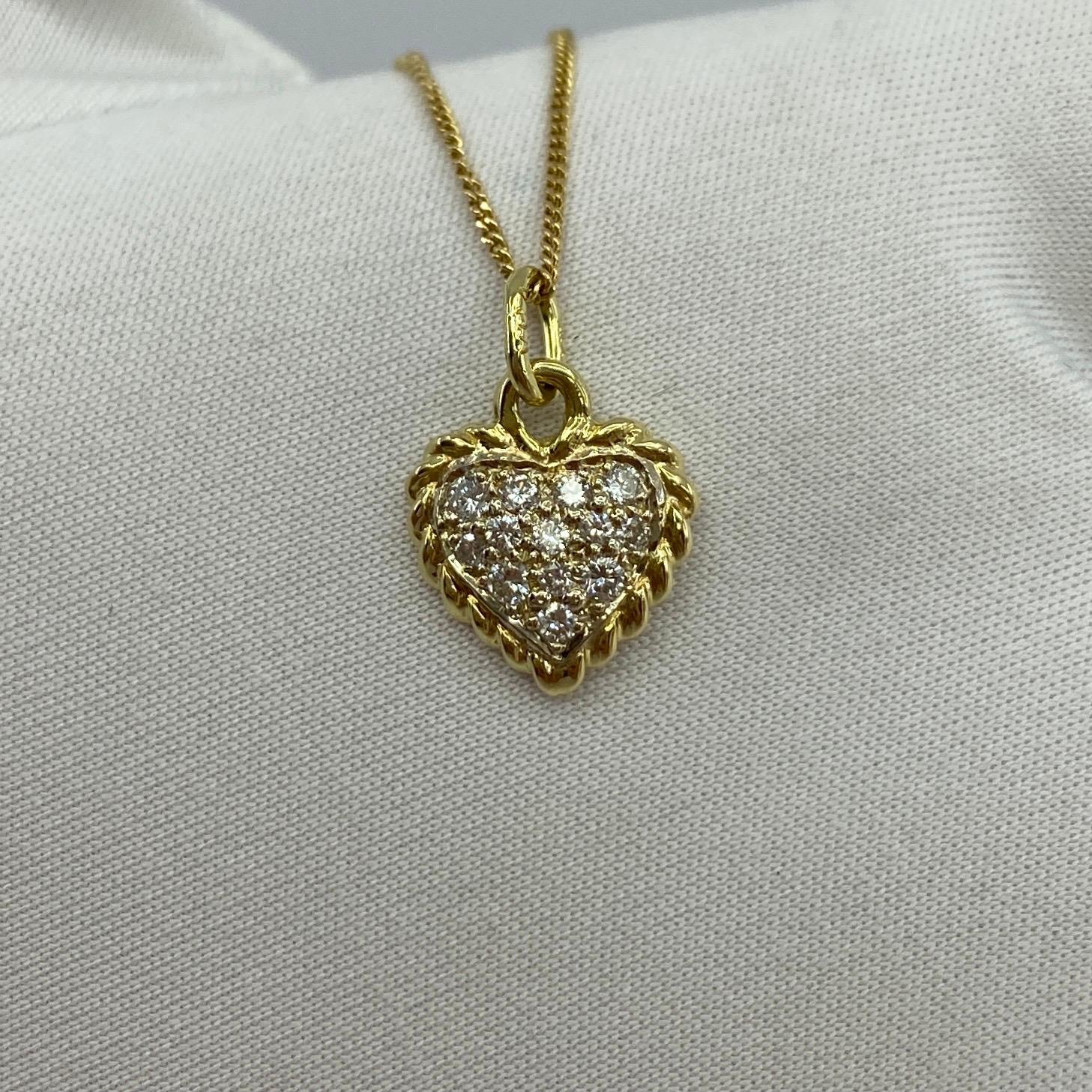Vintage Van Cleef & Arpels Alhambra Diamond 18 Karat Gold Heart Pendant Necklace In Excellent Condition In Birmingham, GB