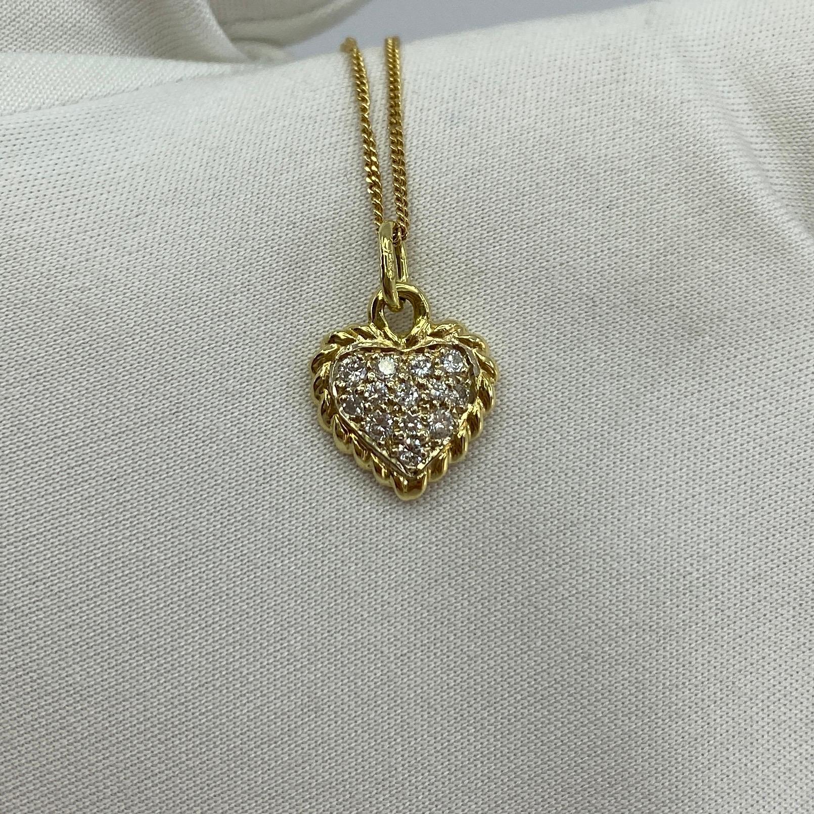 Vintage Van Cleef & Arpels Alhambra Diamond 18 Karat Gold Heart Pendant Necklace 3