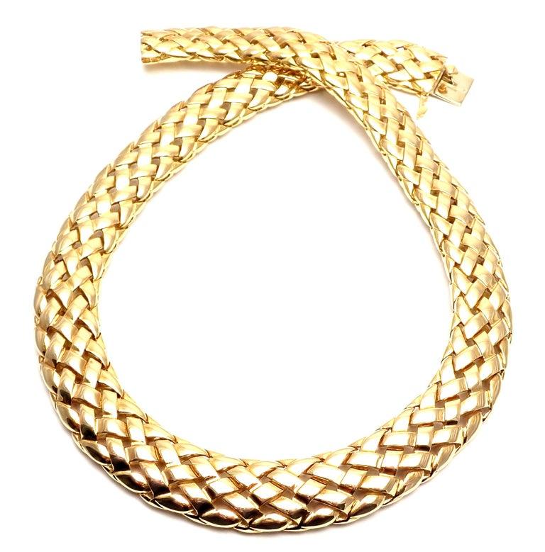 18k Yellow Gold Vintage Basket Weave Wide Choker Necklace by Van Cleef & Arpels. 
Details: 
Length: 16