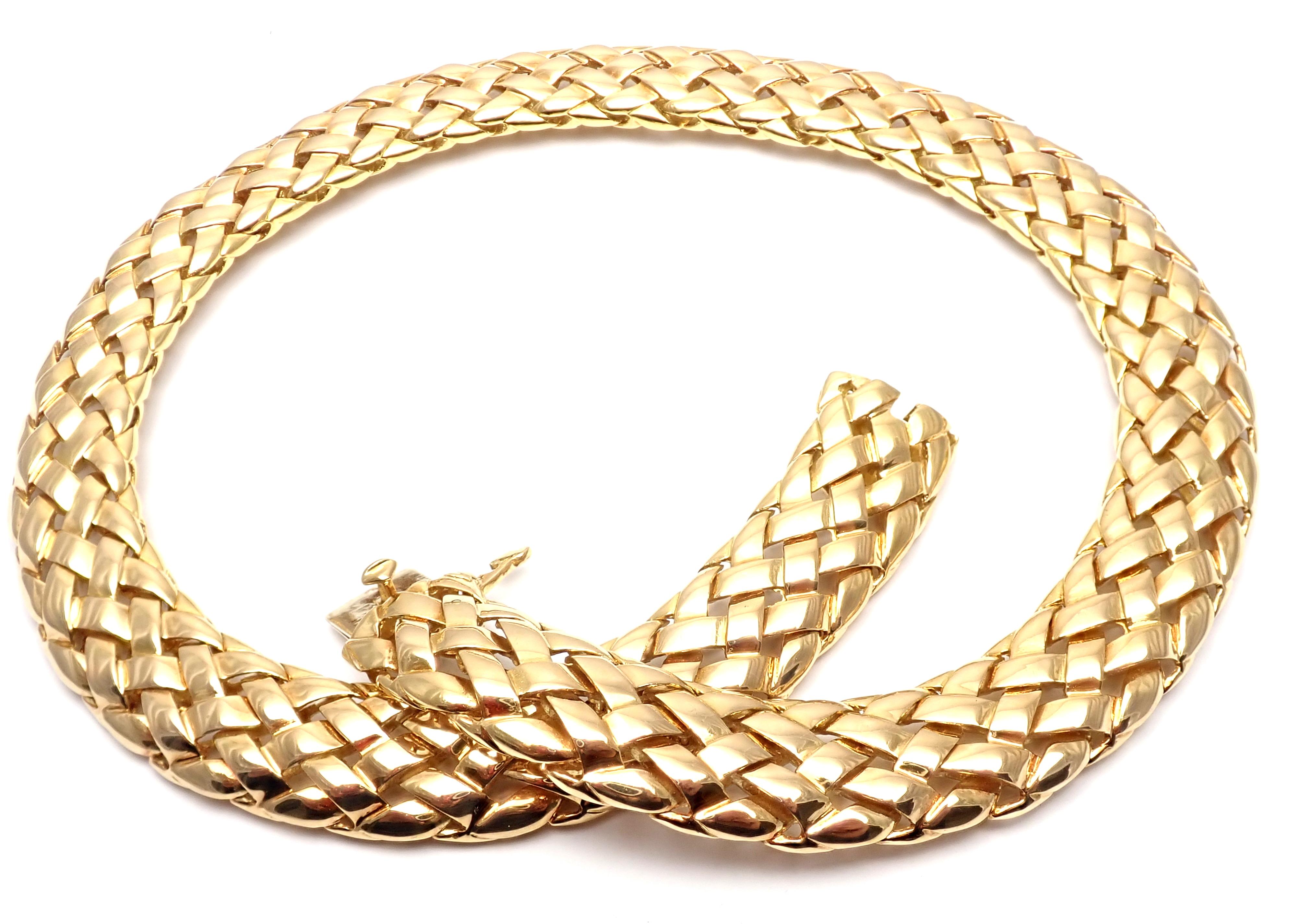 Women's or Men's Vintage Van Cleef & Arpels Basket Weave Wide Yellow Gold Choker Necklace