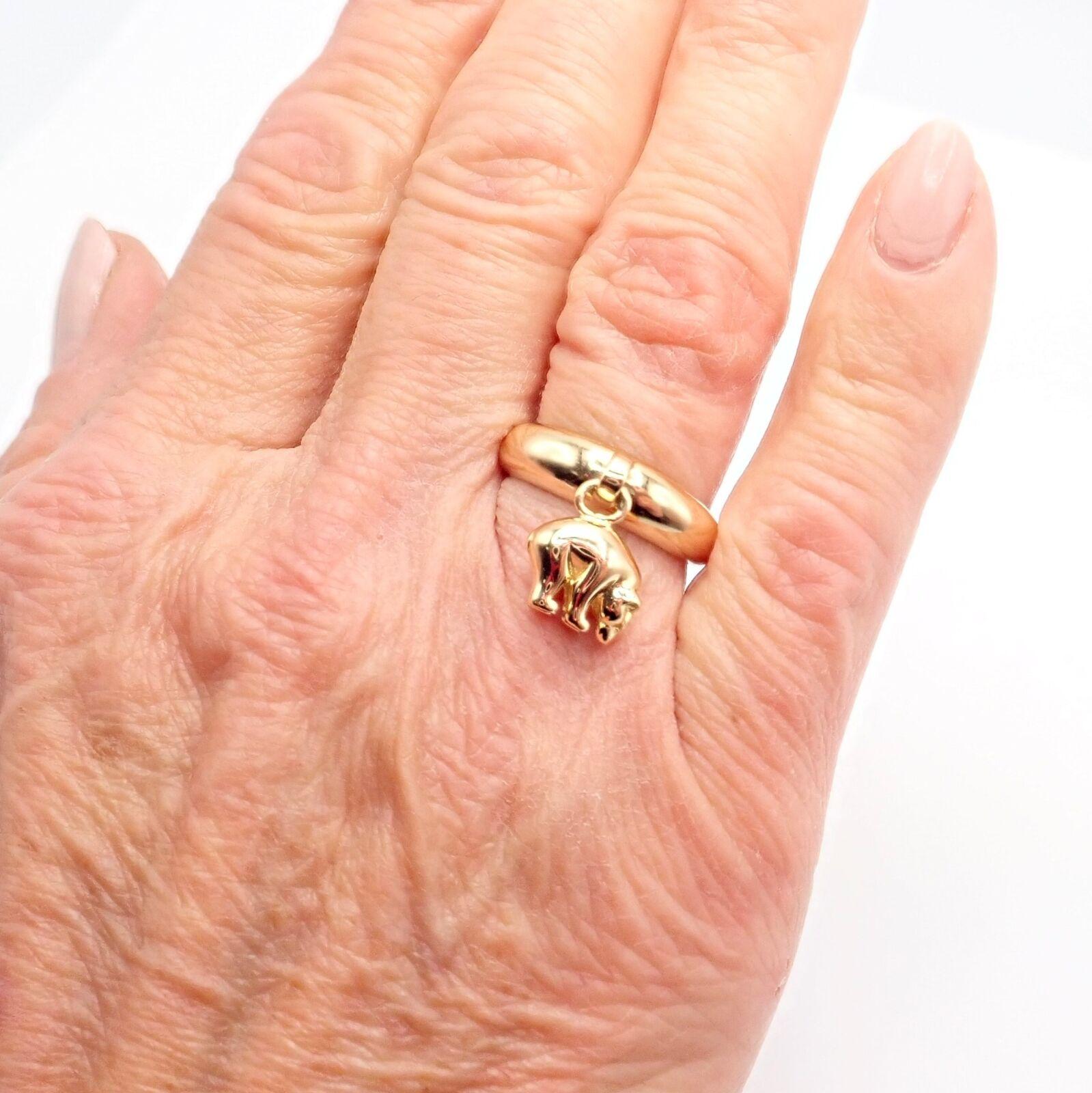 Van Cleef & Arpels Gelbgold-Ring mit Bär-Charm für Damen oder Herren im Angebot