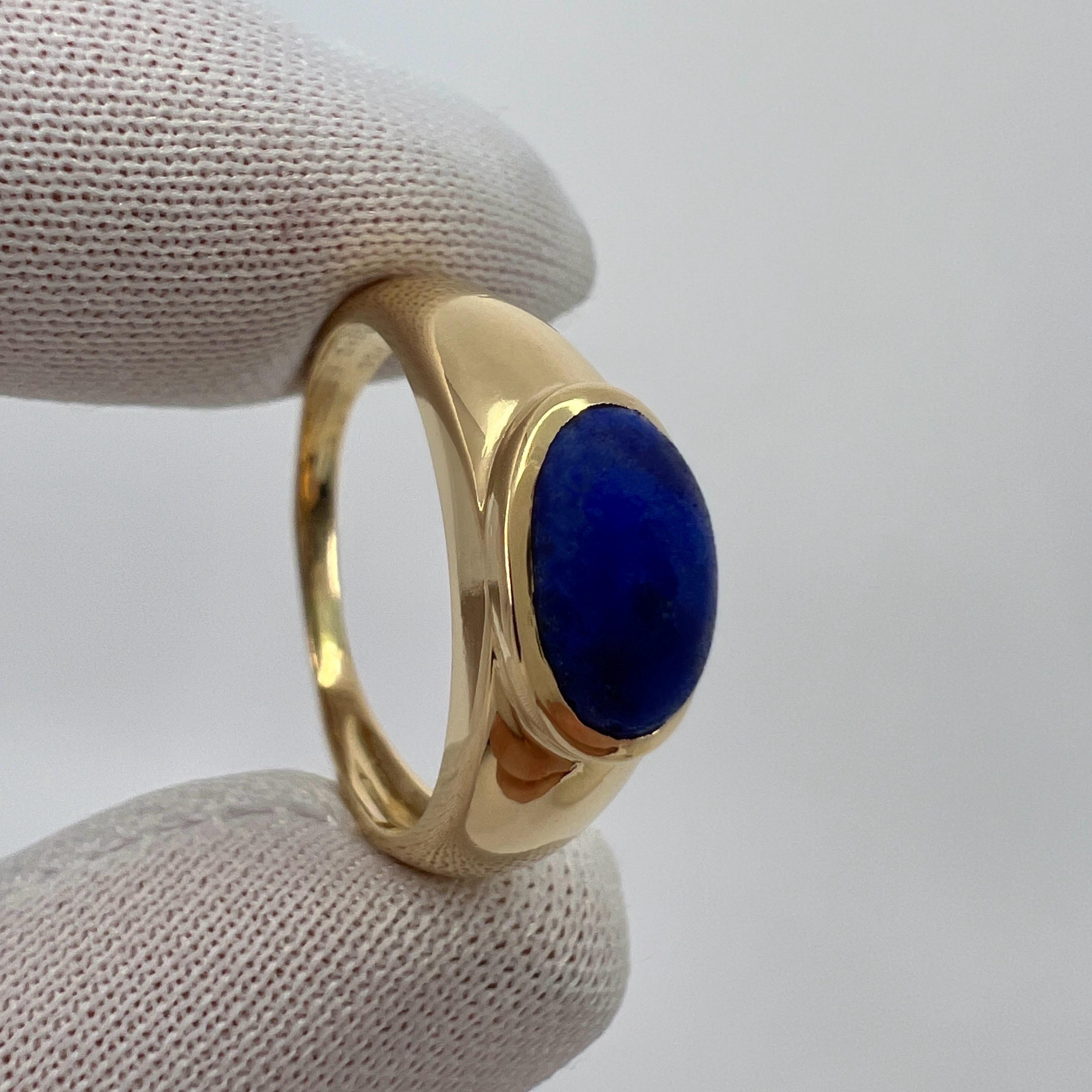 Vintage Van Cleef & Arpels Blue Lapis Lazuli 18k Gold Oval Dome Signet Ring In Good Condition In Birmingham, GB