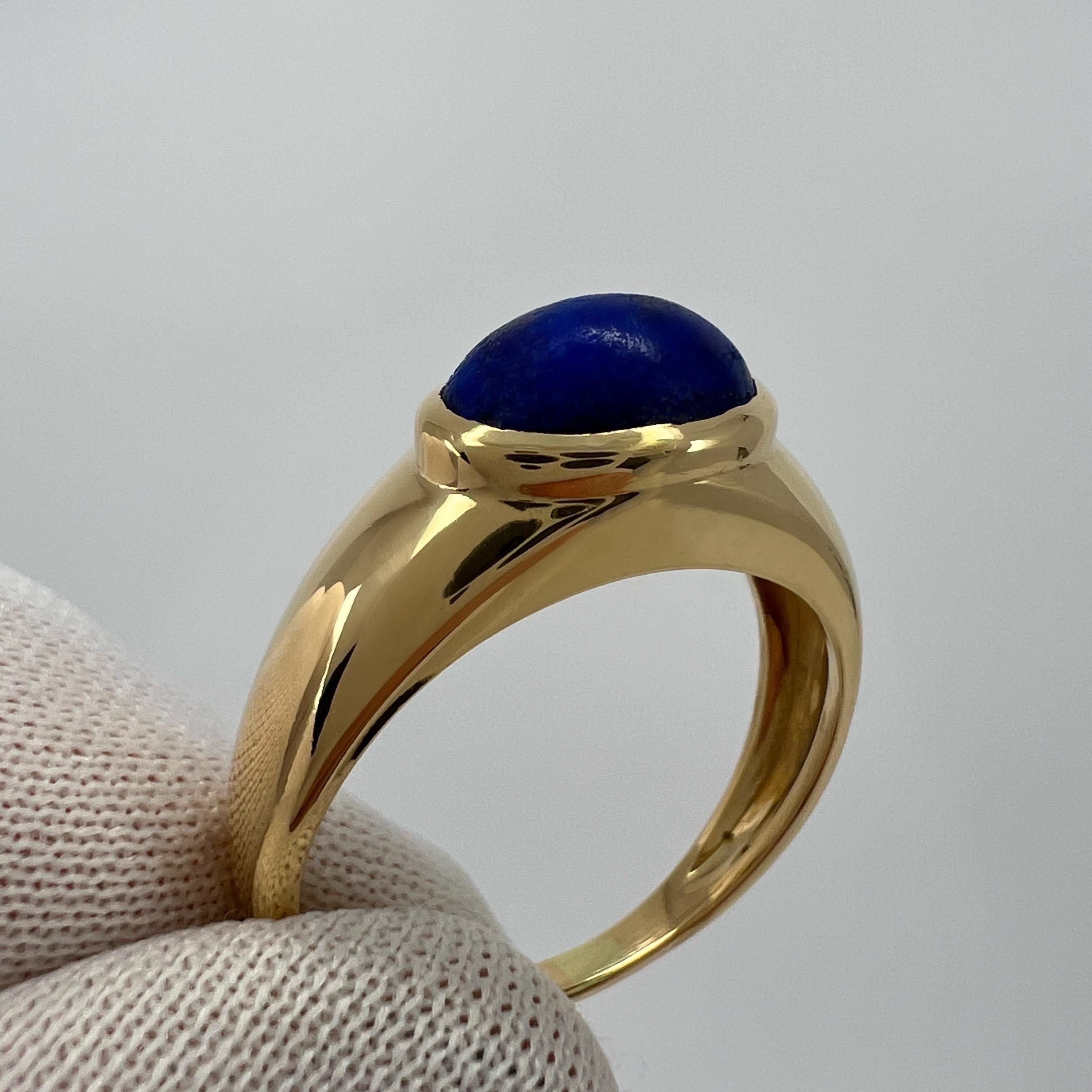 Women's or Men's Vintage Van Cleef & Arpels Blue Lapis Lazuli 18k Gold Oval Dome Signet Ring