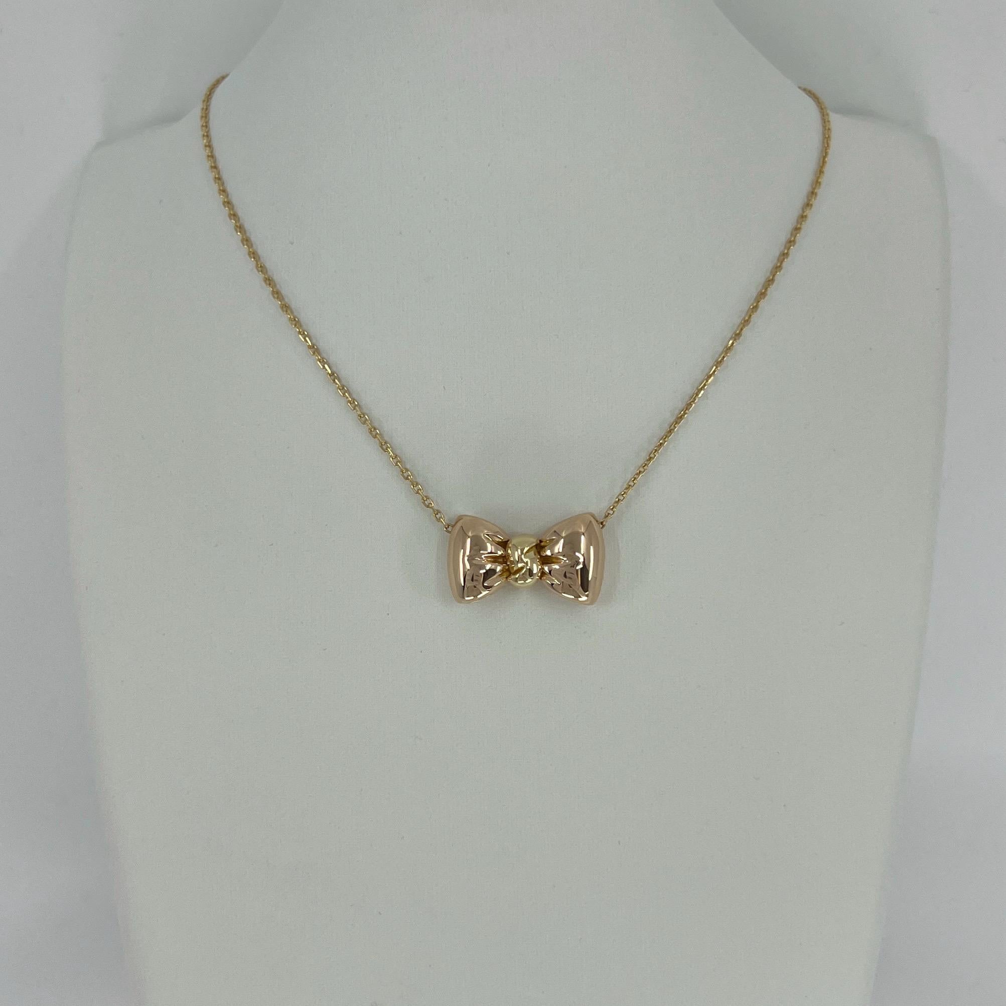 Women's or Men's Vintage Van Cleef & Arpels Bow Ribbon 18k Yellow & Rose Gold Pendant Necklace For Sale