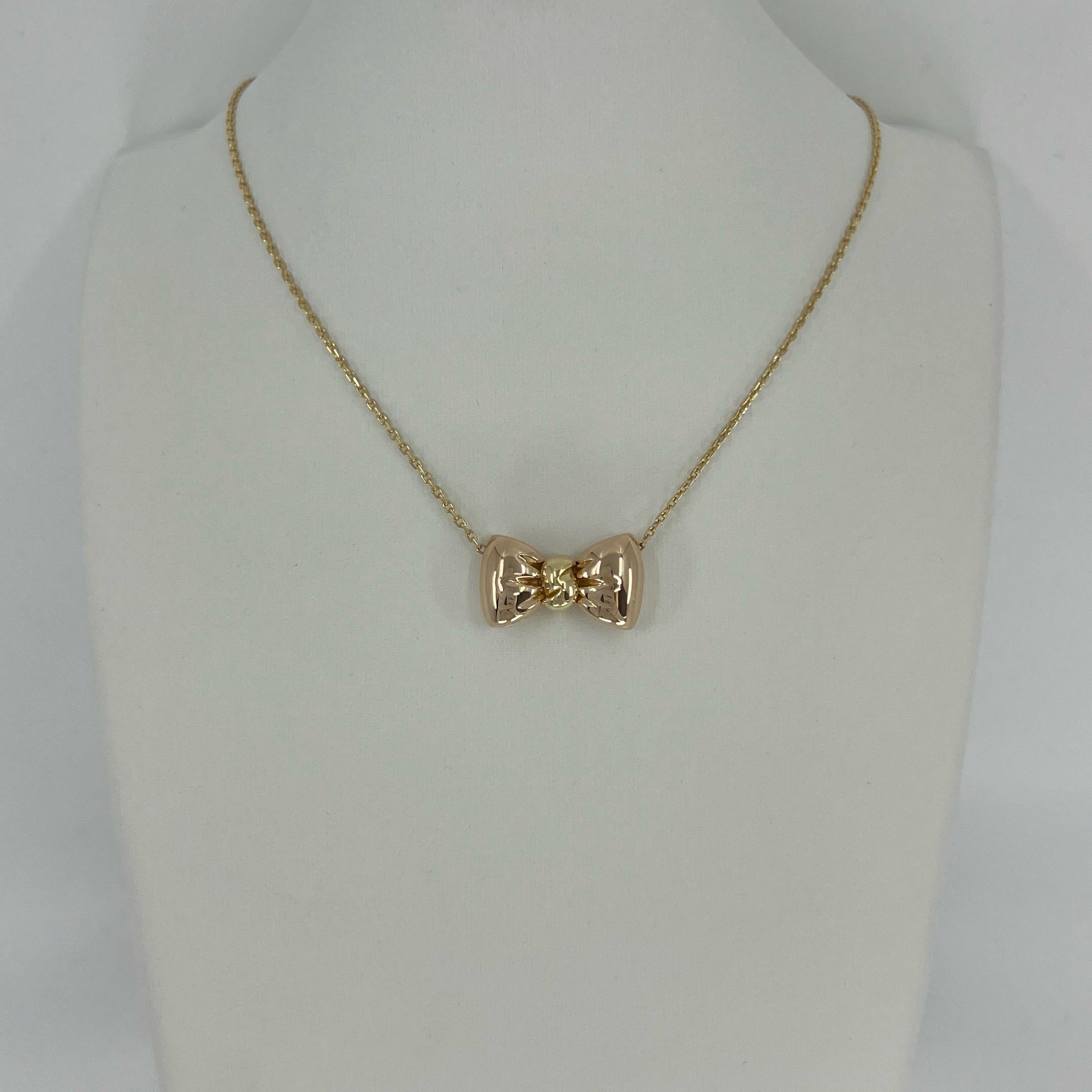 Vintage Van Cleef & Arpels Bow Ribbon 18k Yellow & Rose Gold Pendant Necklace For Sale 2