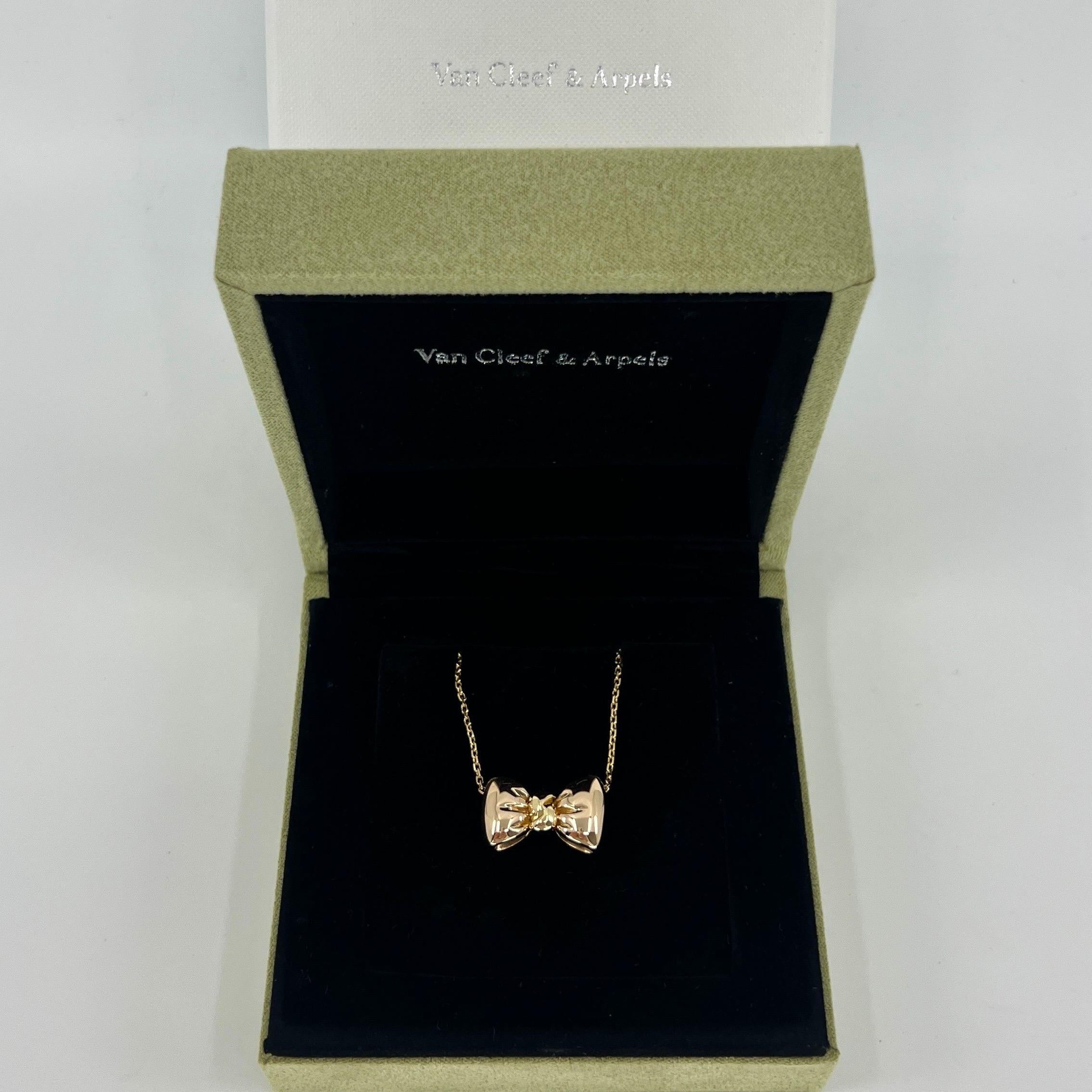 Vintage Van Cleef & Arpels Bow Ribbon 18k Yellow & Rose Gold Pendant Necklace For Sale 5