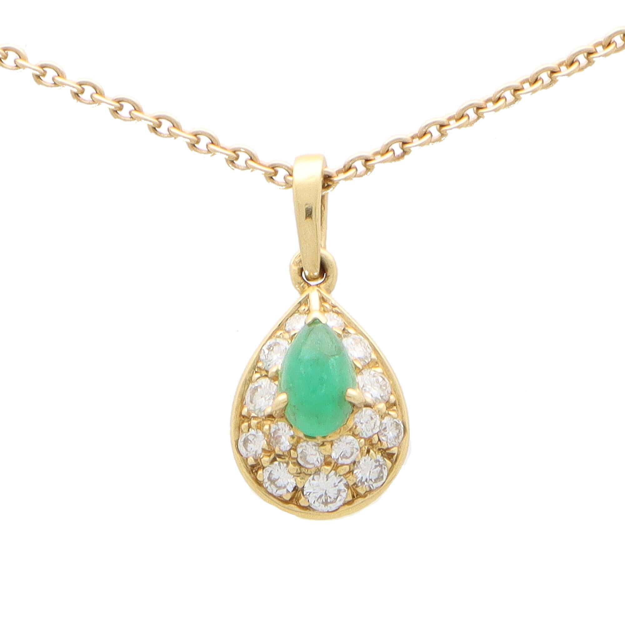 Cabochon Vintage Van Cleef & Arpels Chrysoprase and Diamond Pendant in 18k Gold For Sale