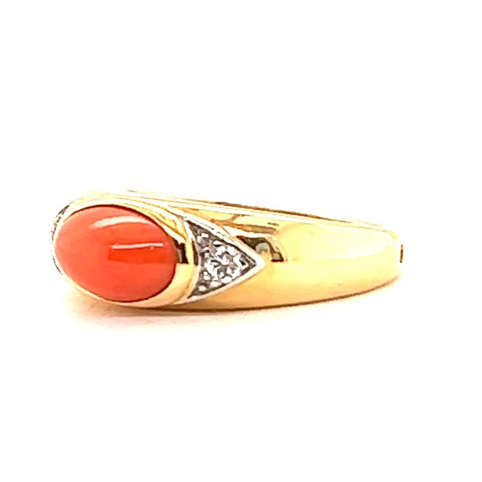 Women's or Men's Vintage Van Cleef & Arpels Coral Diamond 18 Karat Gold Ring