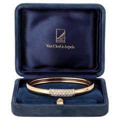 Van Cleef & Arpels Bracelet jonc philippin vintage en or jaune 18 carats et diamants