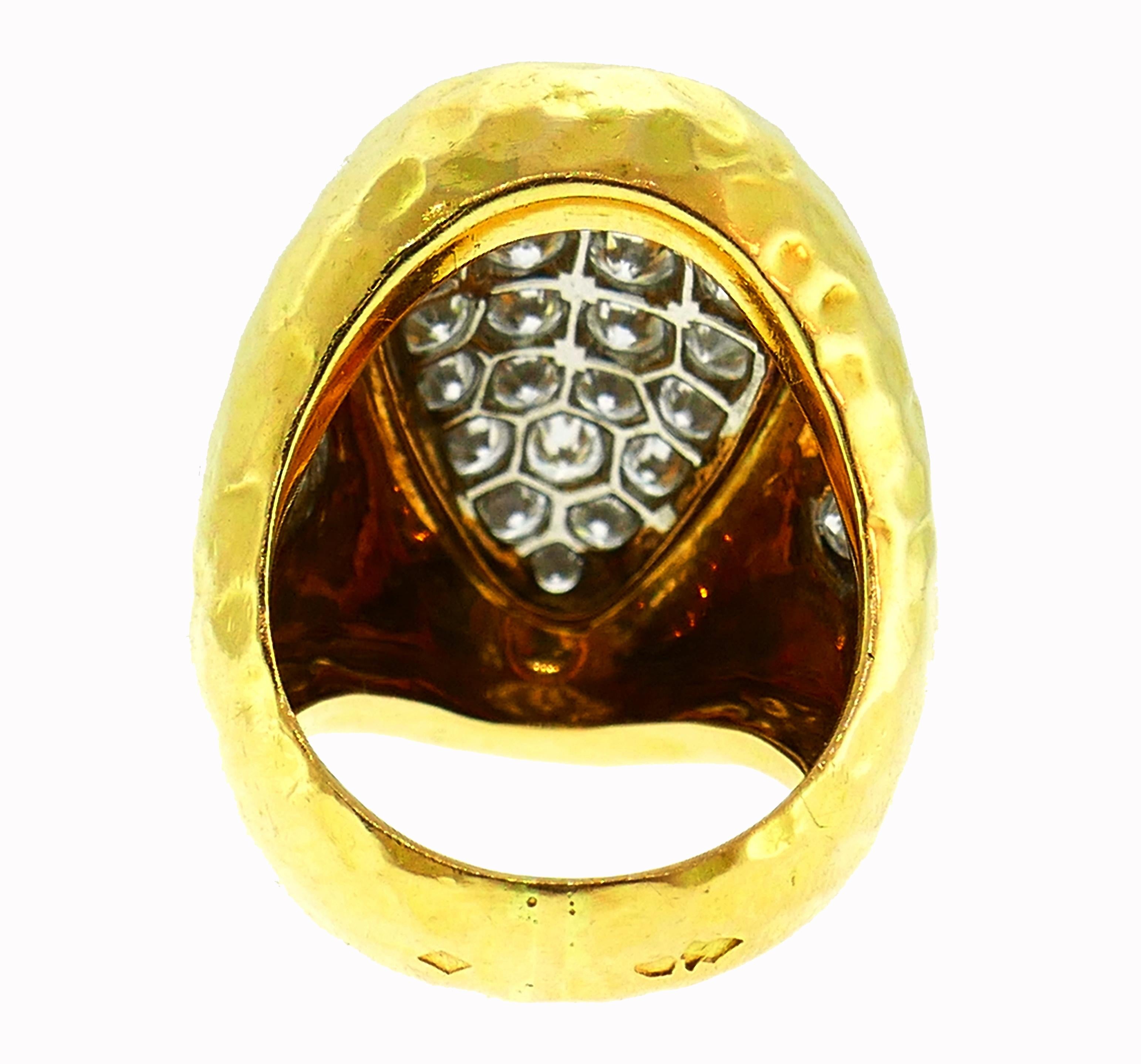 Vintage Van Cleef & Arpels Diamond 18k Yellow Gold Ring In Excellent Condition In Beverly Hills, CA