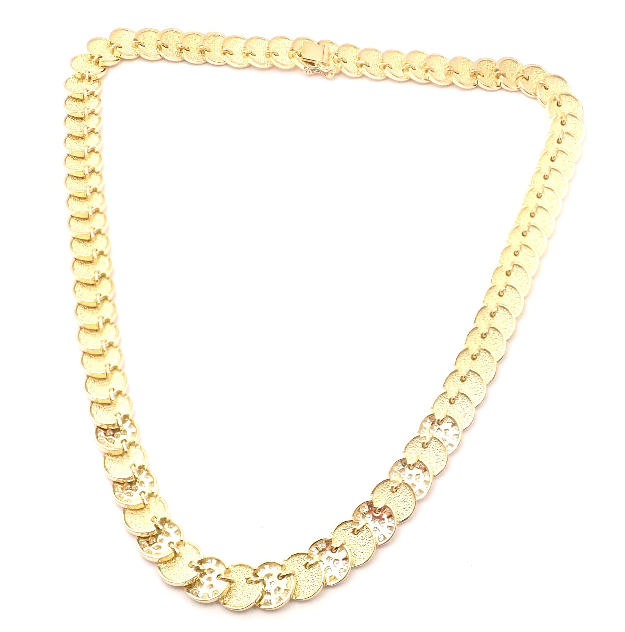 Vintage Van Cleef & Arpels Diamond and Yellow Gold Discs Necklace In Excellent Condition For Sale In Holland, PA