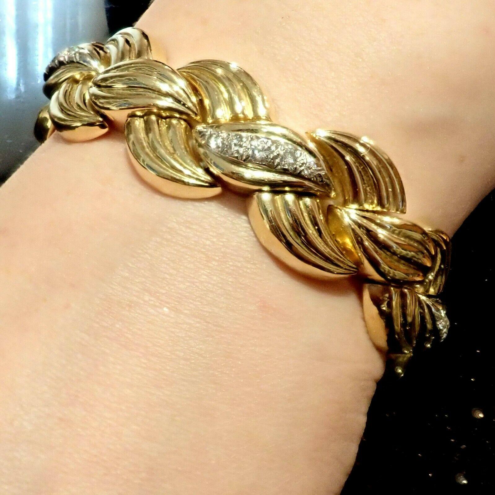 Vintage Van Cleef & Arpels Diamond Link Yellow Gold Bracelet In Excellent Condition For Sale In Holland, PA