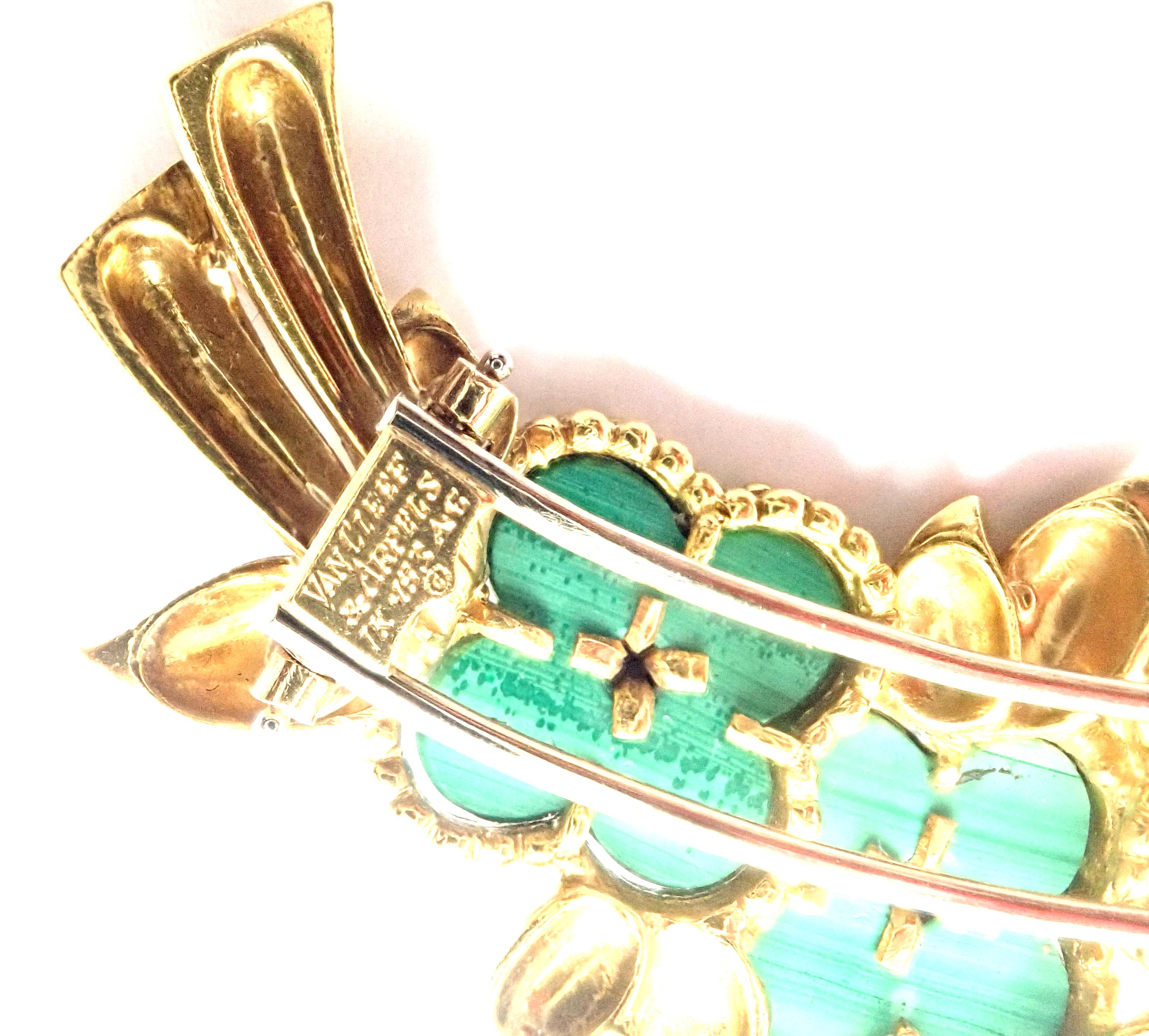Vintage Van Cleef & Arpels Diamond Malachite Alhambra Yellow Gold Pin Brooch In Excellent Condition In Holland, PA