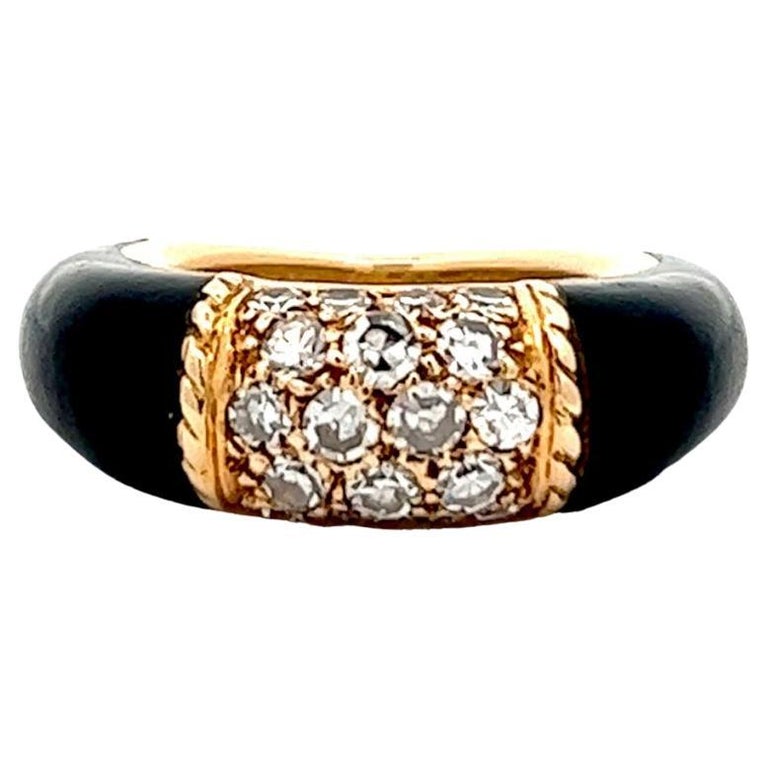Vintage Van Cleef and Arpels Diamond Onyx 18 Karat Yellow Gold