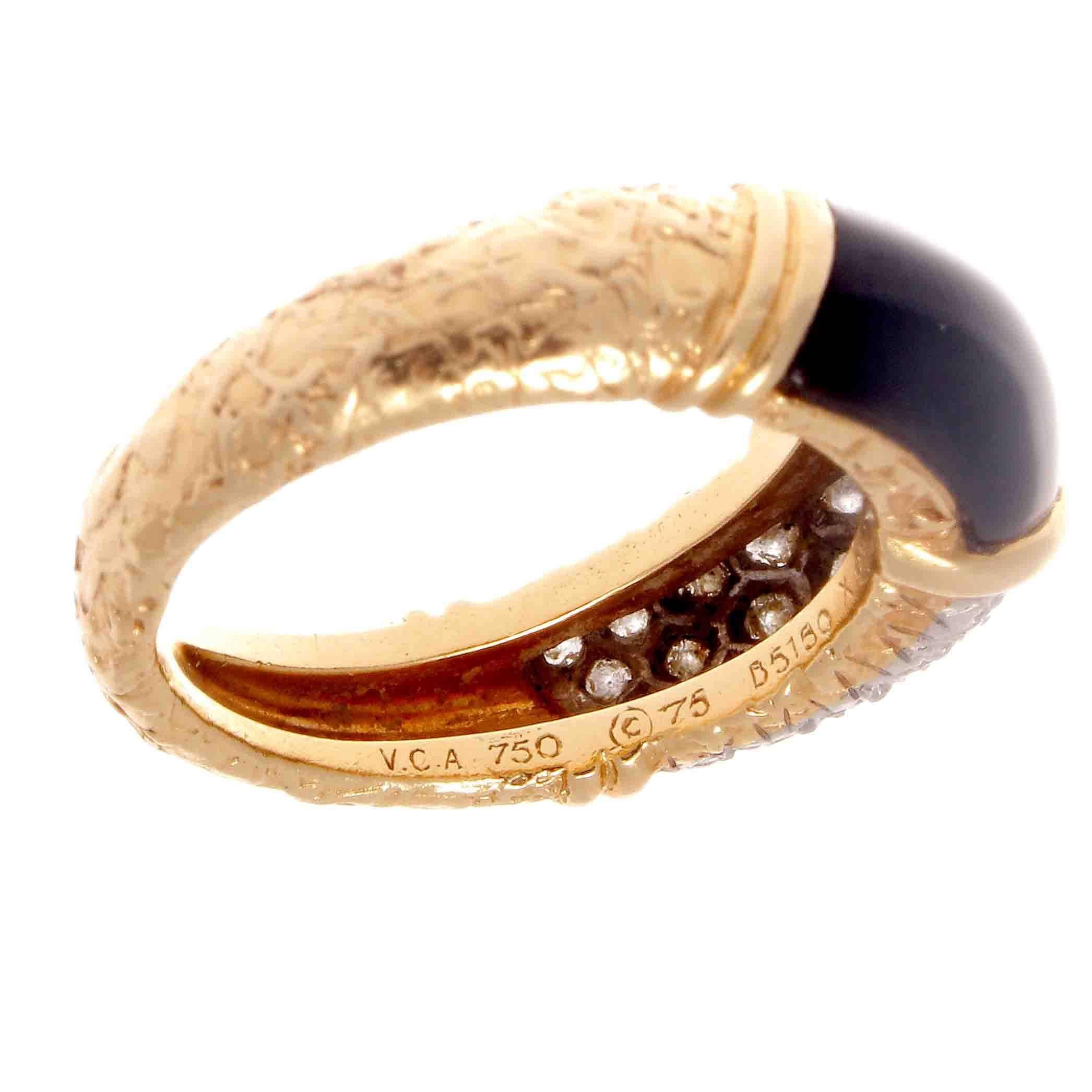 Vintage Van Cleef & Arpels Diamond Onyx Gold Ring In Excellent Condition In Beverly Hills, CA