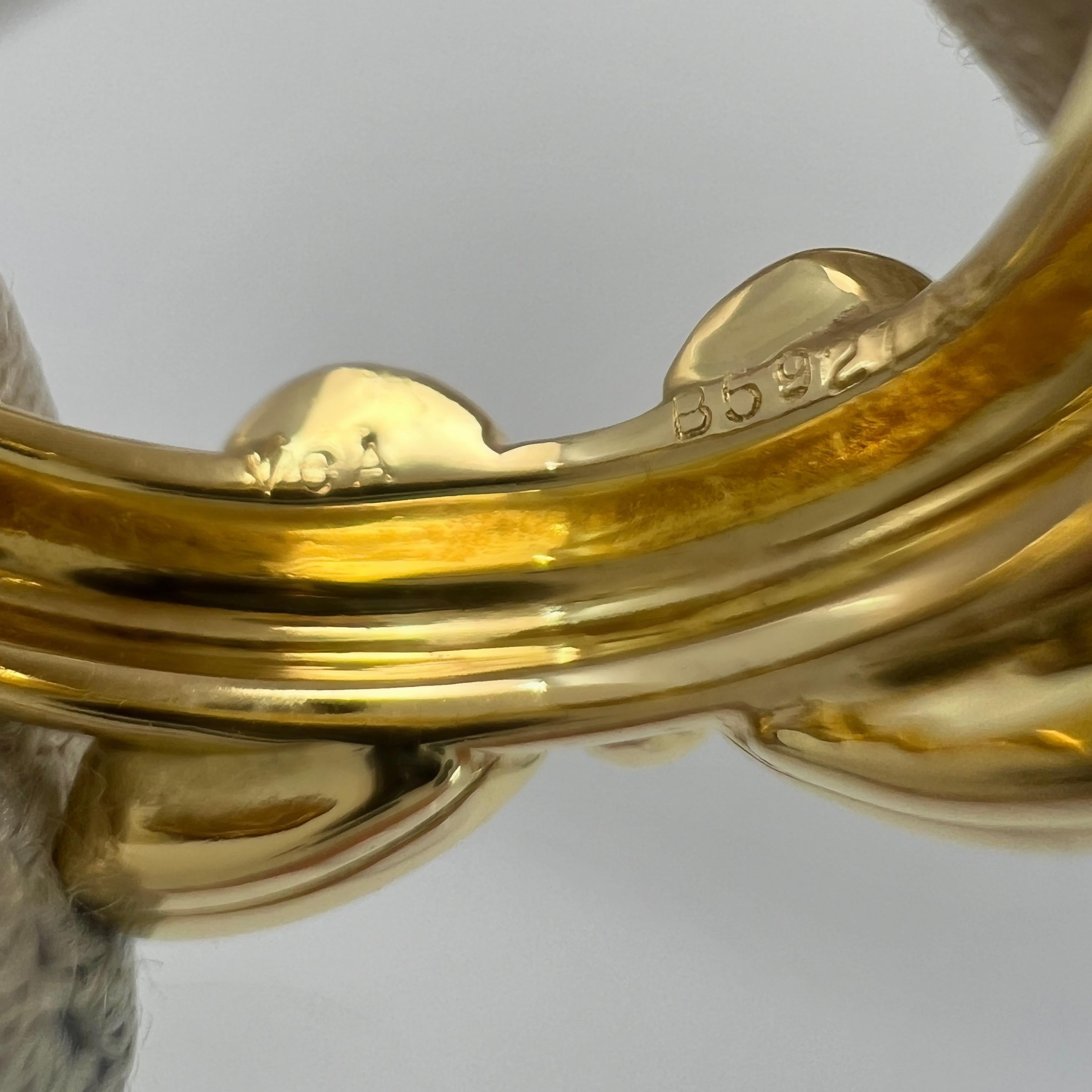 Women's or Men's Vintage Van Cleef & Arpels Diamond Papillion Butterfly 18k Yellow Gold Ring For Sale